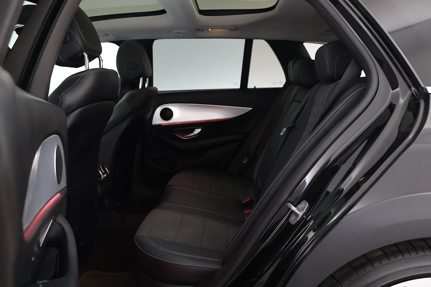 Car Image - 5BMAkzcYoec3y307NCVkXt