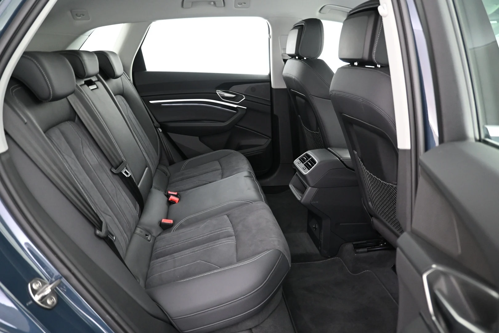 Car Image - 7eBT9sSv7lC2f7QFuuxrBc