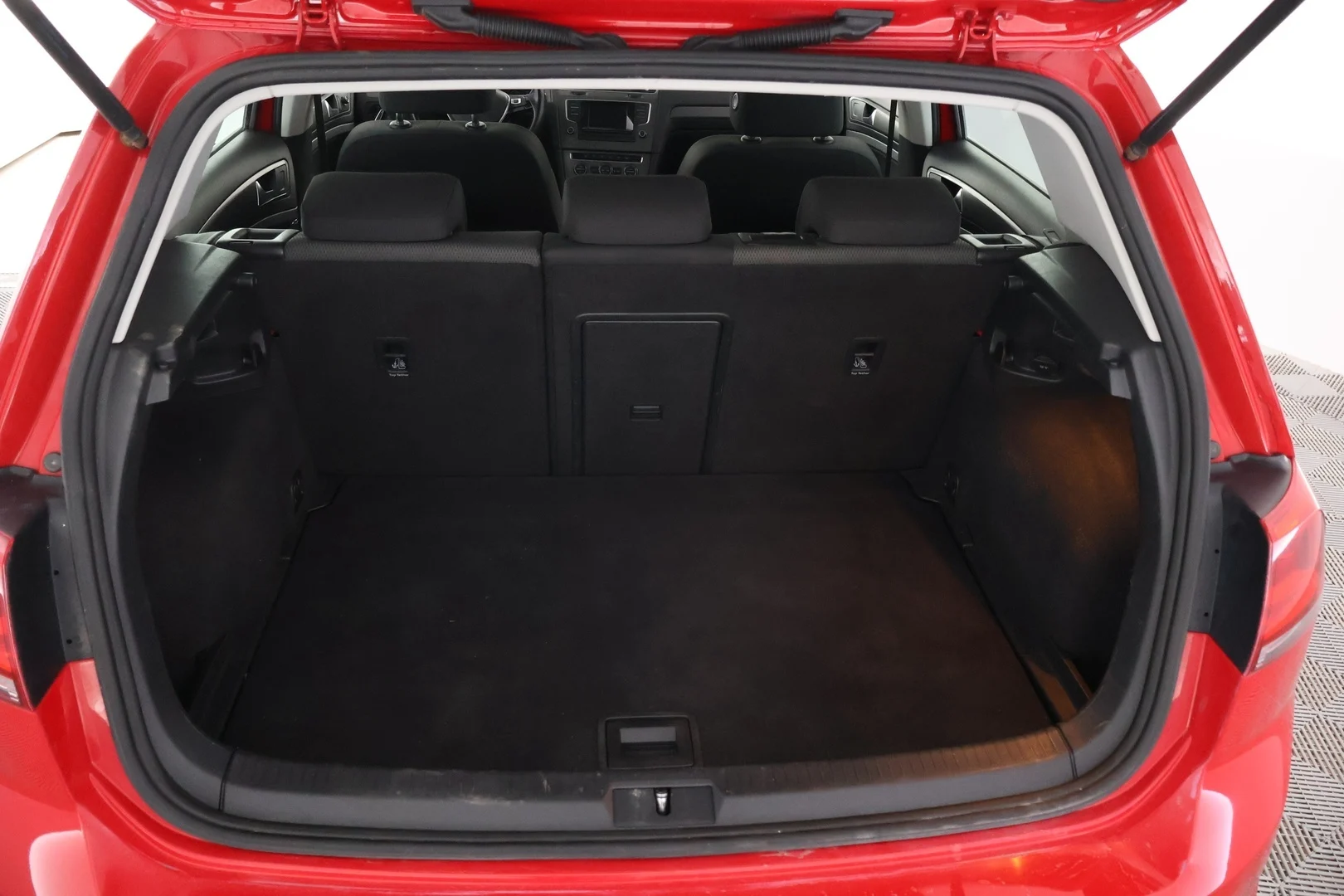 Car Image - 5bO5DtlRlrPs2H6EtXt7Ys