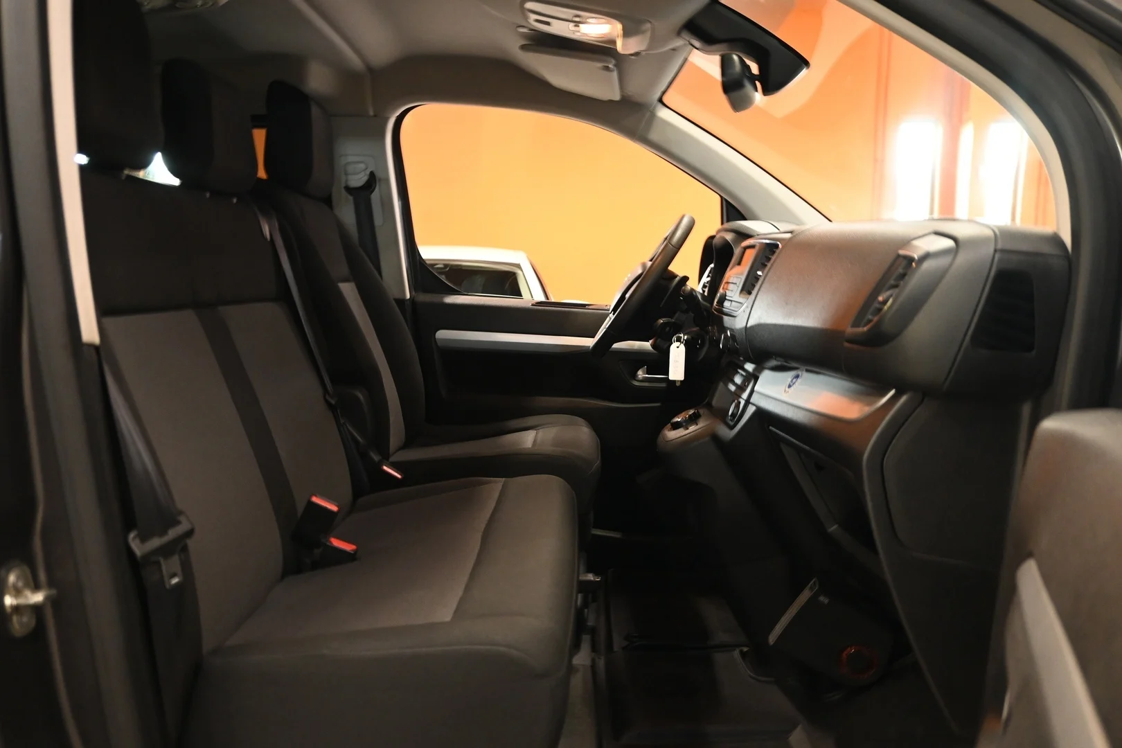 Car Image - 4SWnYeoV1uqRnlC0SB40JB