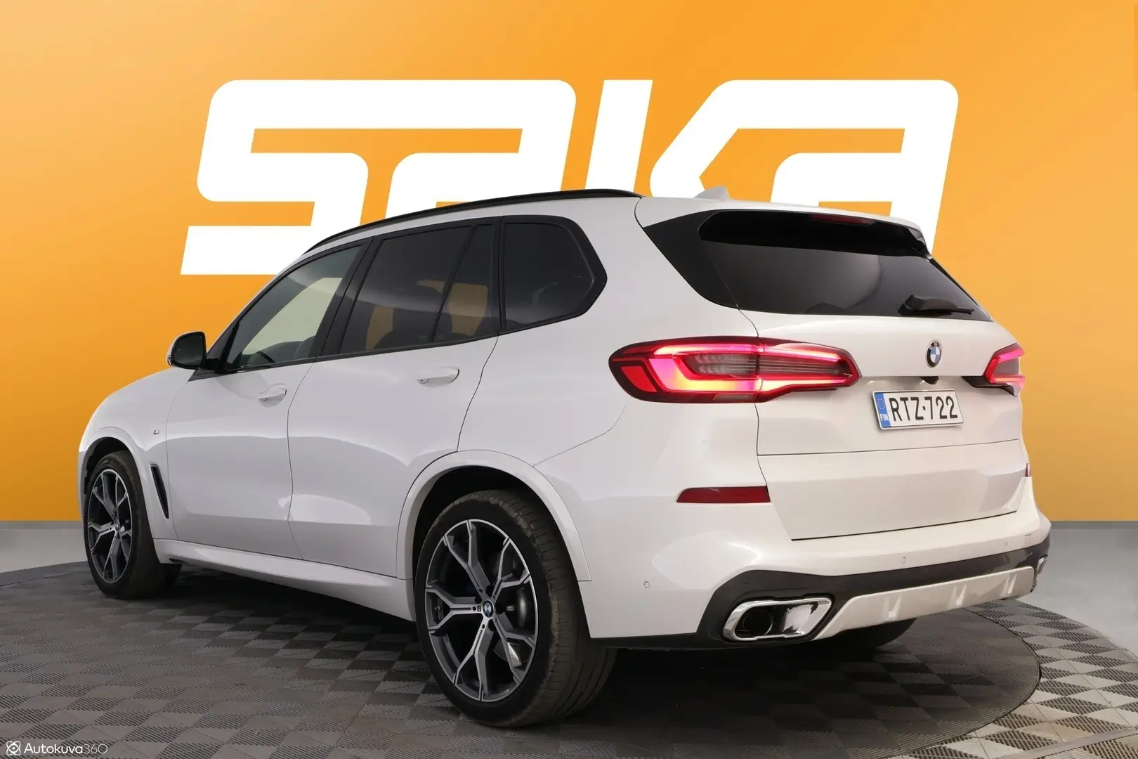 Car Image - 17swDDC0rSuYbhxdKYpnGL
