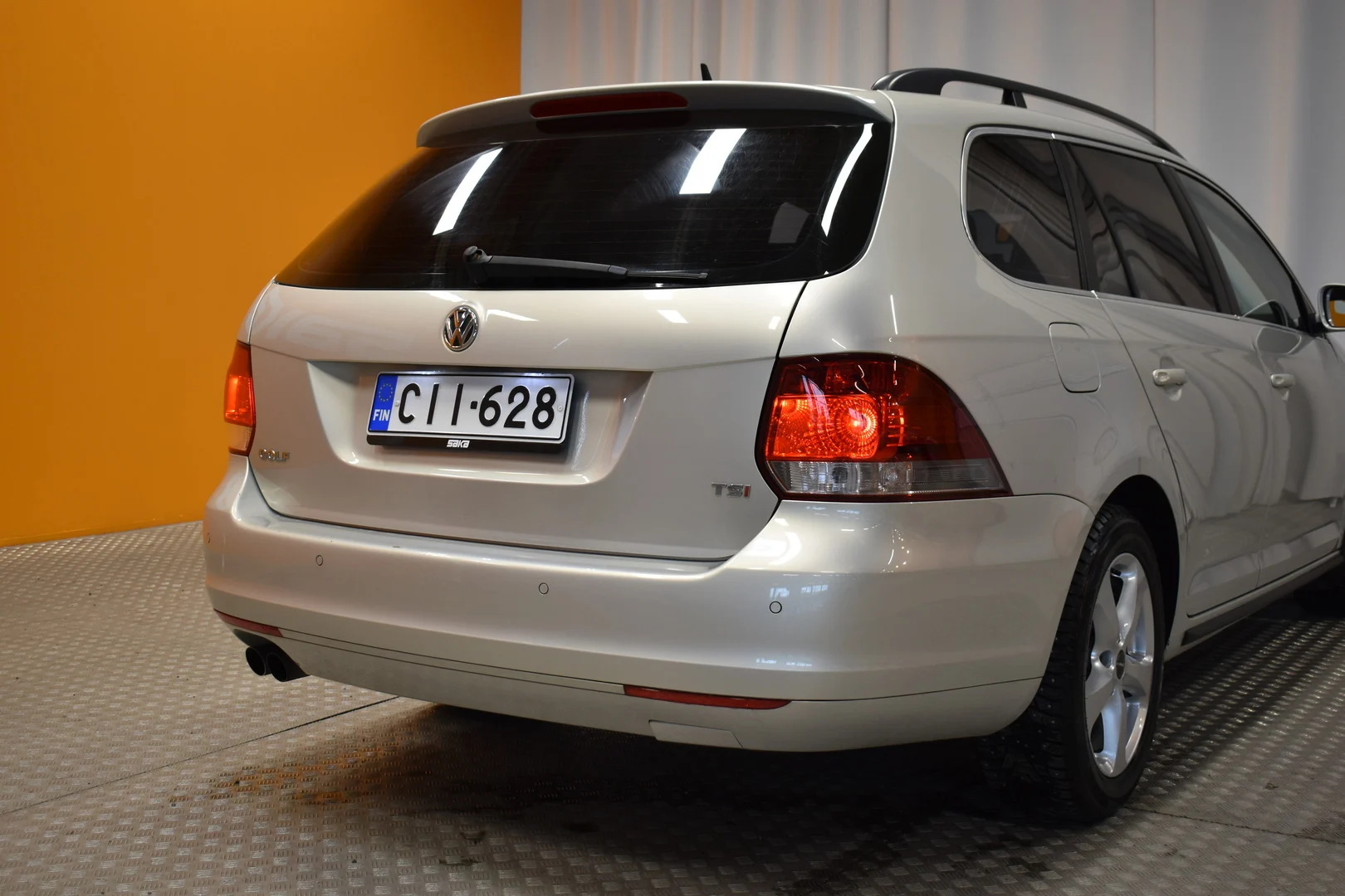 Car Image - tK8jtGGLRli6OrPF4YD97