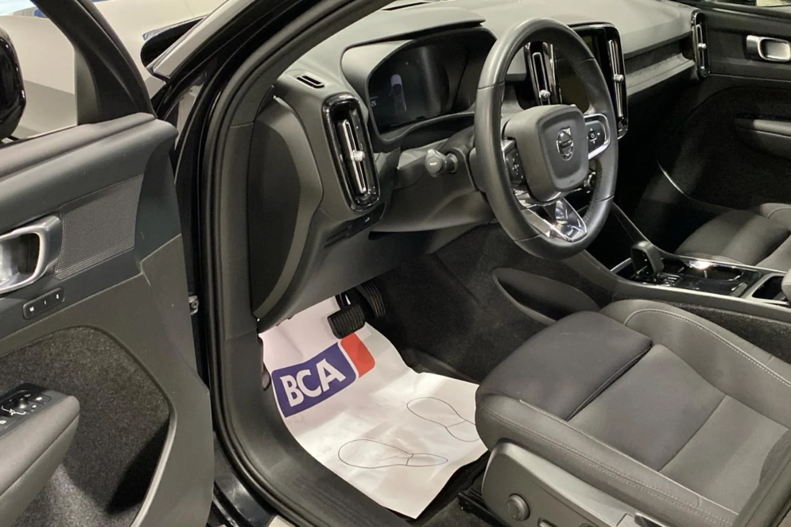 Car Image - 3ZQhSYtiCaCibLuMNUOXHq