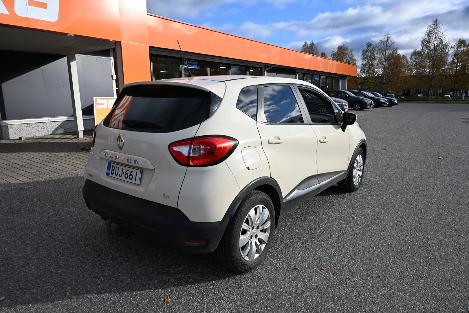 Car Image - 2jmziFNRLBVYij55GXqKK3