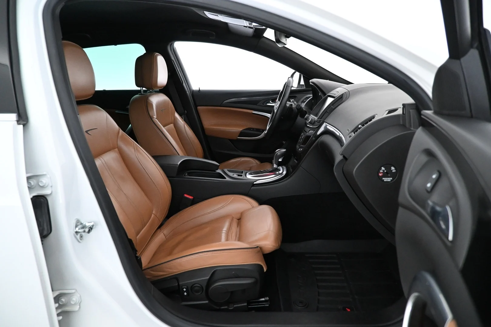 Car Image - 3oBs46ZNGxXDKZ8Qamamb7