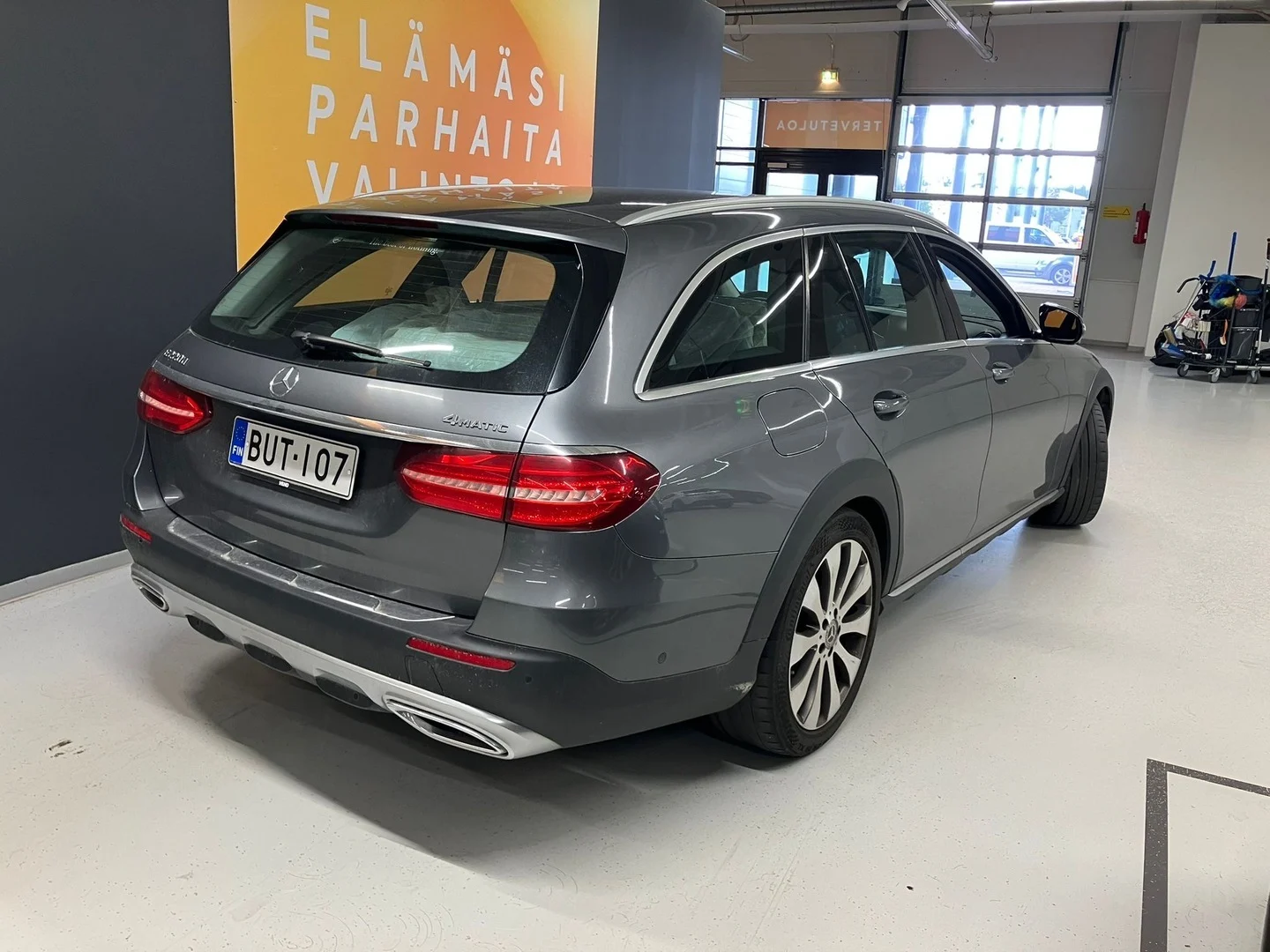 Car Image - 1eNIjQO7yy2DZdrc4l4QTp