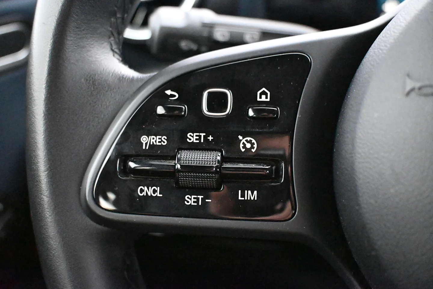 Car Image - 7kQ6sRZgyxc912GAxoEeWC