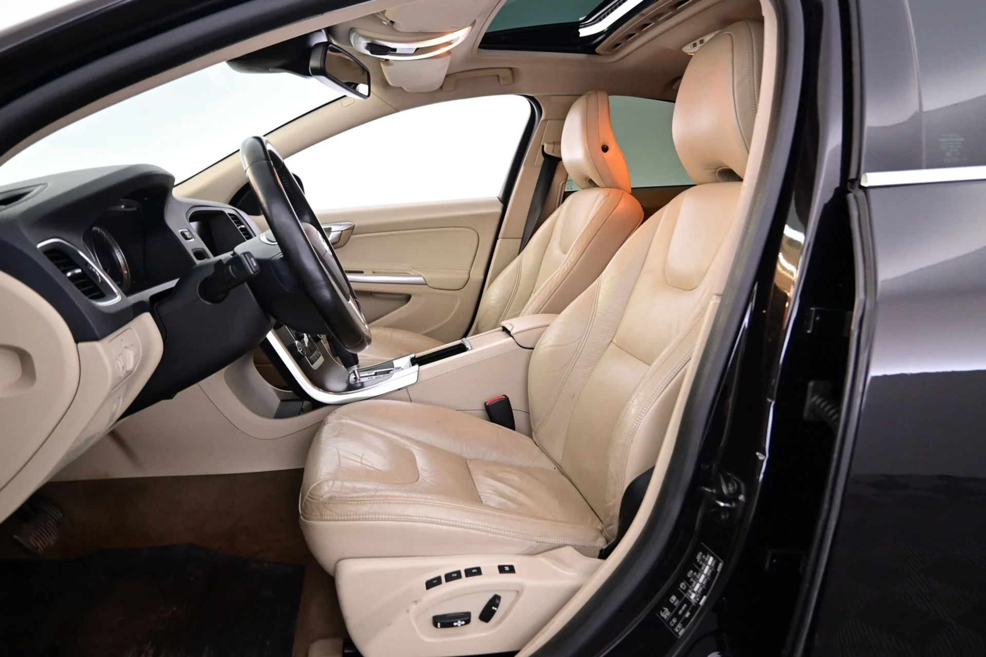 Car Image - 5zNSzg8y088li3l9khBWwp