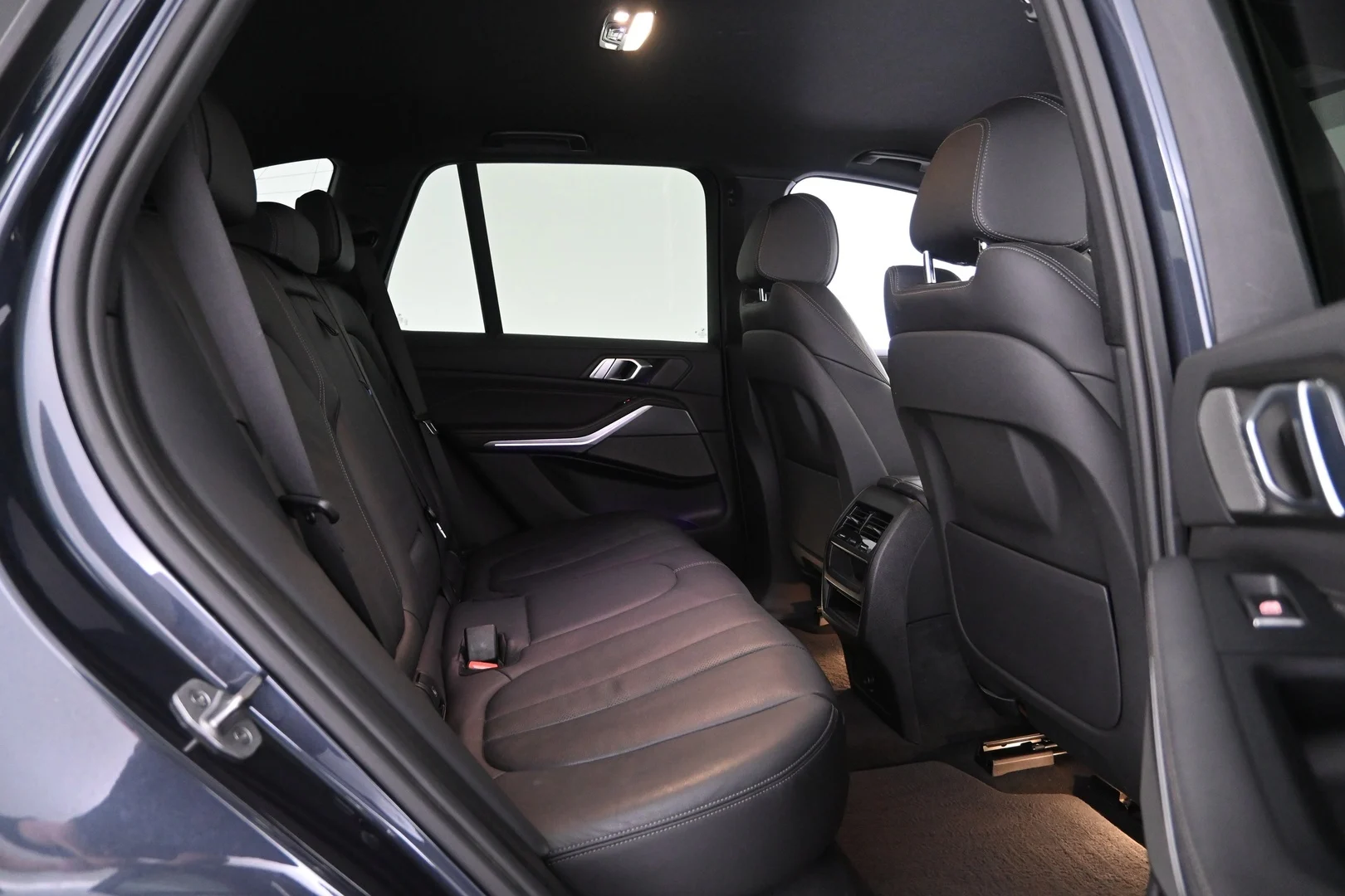 Car Image - 5kEId7ebCWwMNjn6fxMHky