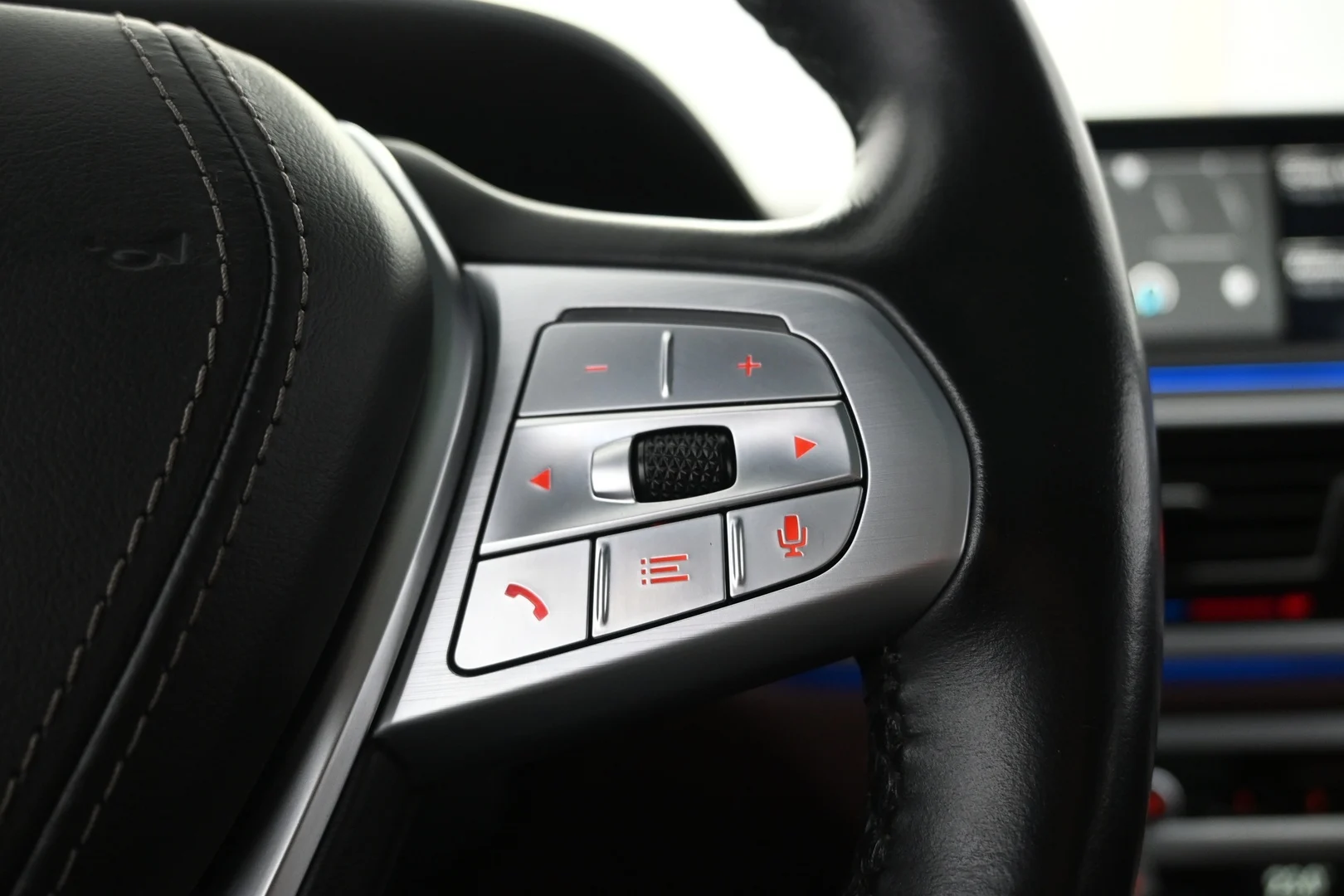 Car Image - 6785V2LtQNyojPl7jlm7Wr