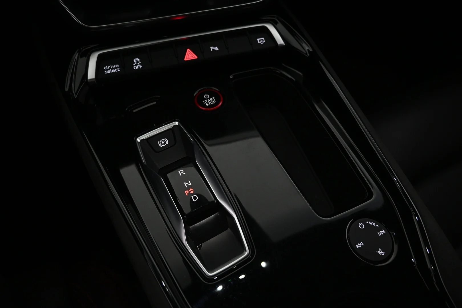 Car Image - 15p8WsM0YNX6MC2q27AQ1U