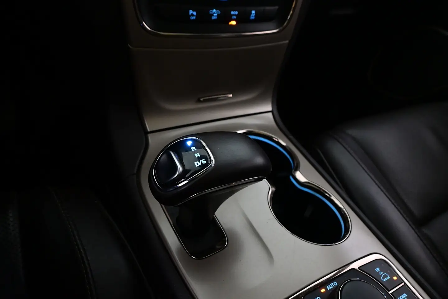 Car Image - 6qkJmFHvseHUFCLZQxjD83