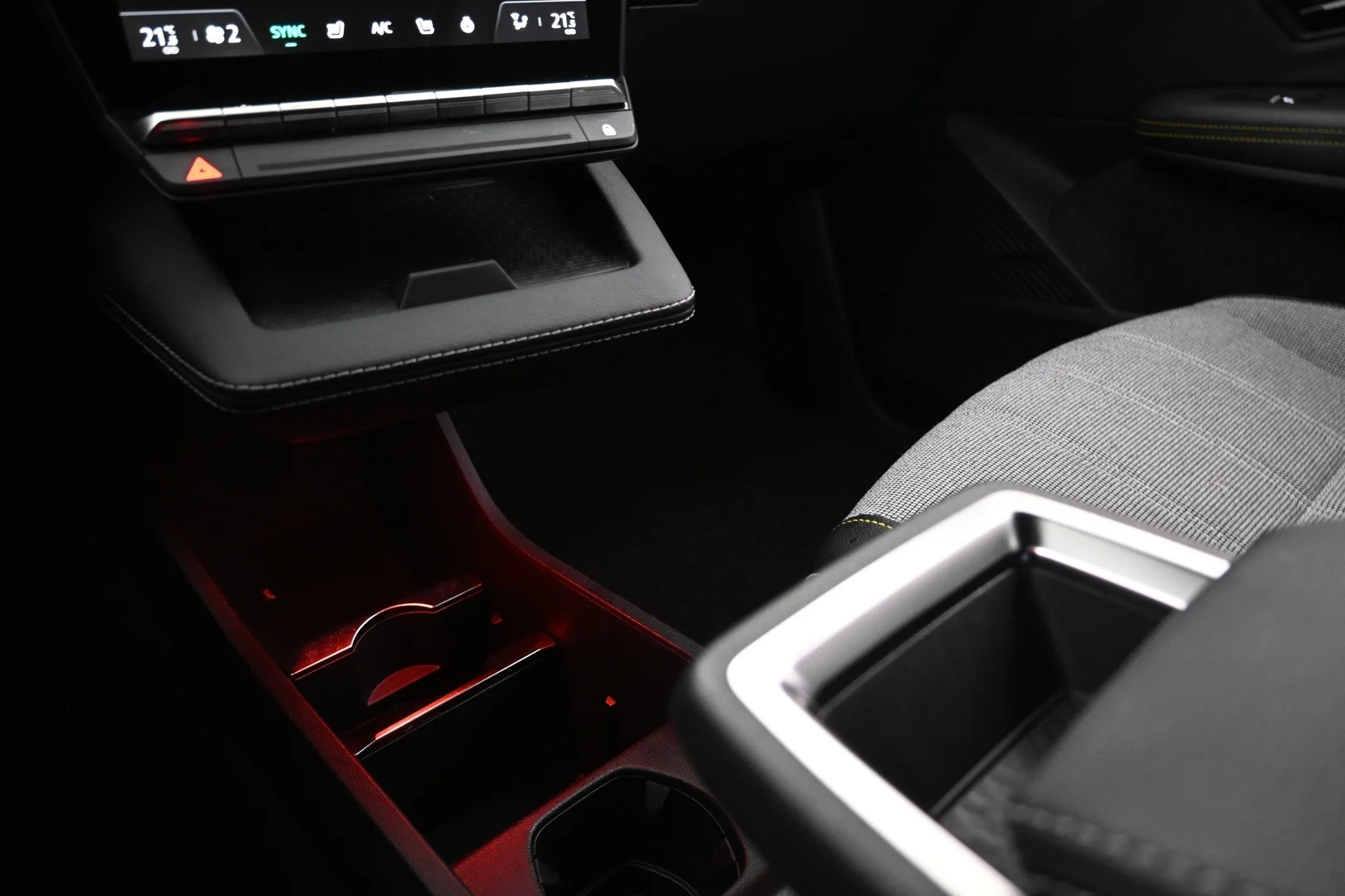 Car Image - 1vqTu3zCAzWqoLoUgRnCXZ