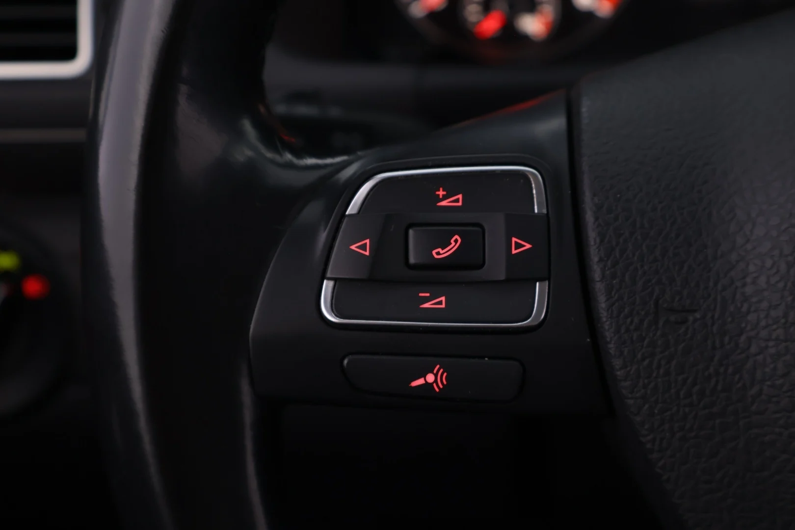 Car Image - 3YlSe9p0WhfnID9xOtrhyj