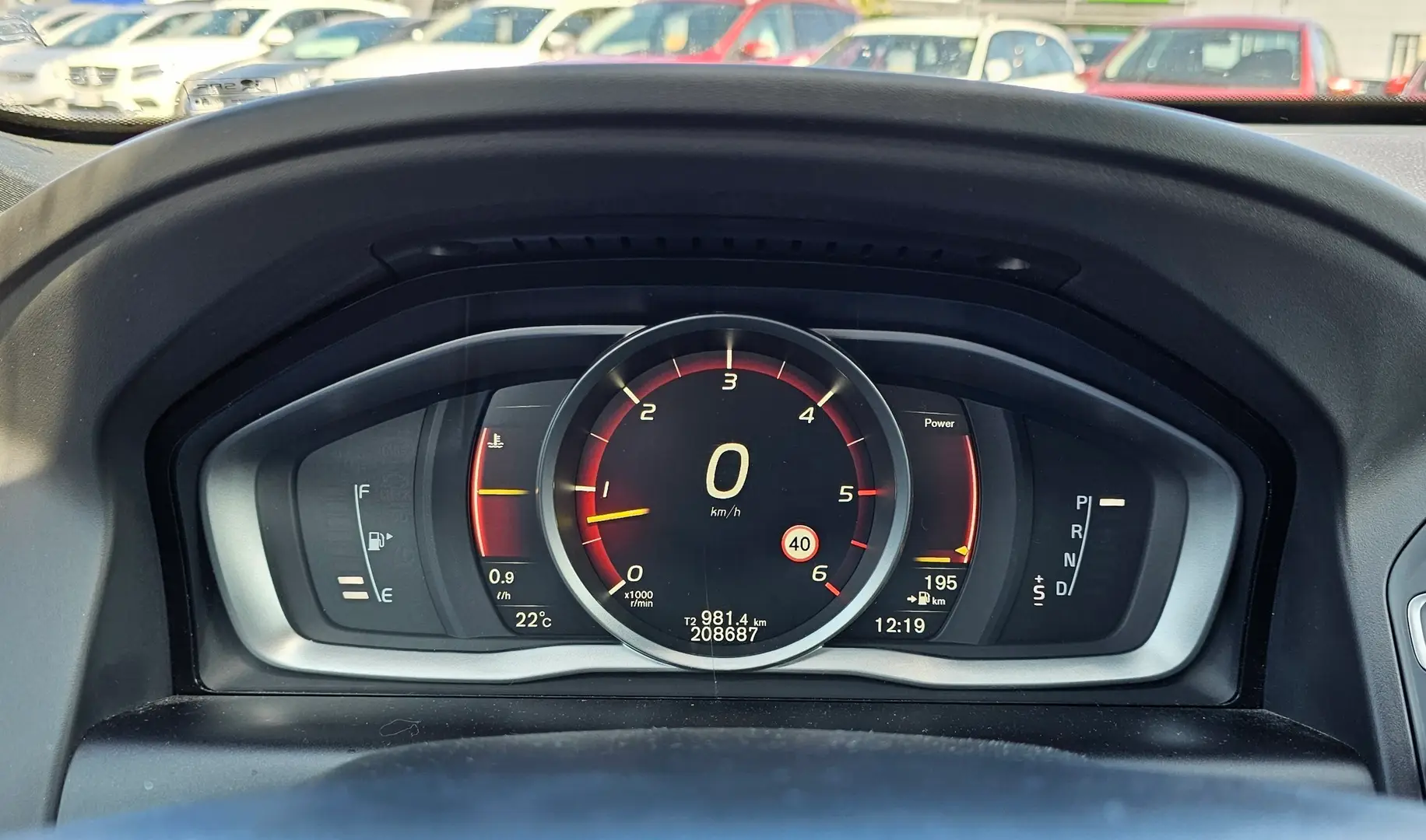 Car Image - 10xAxQ6xuIXrx5H3T326ra