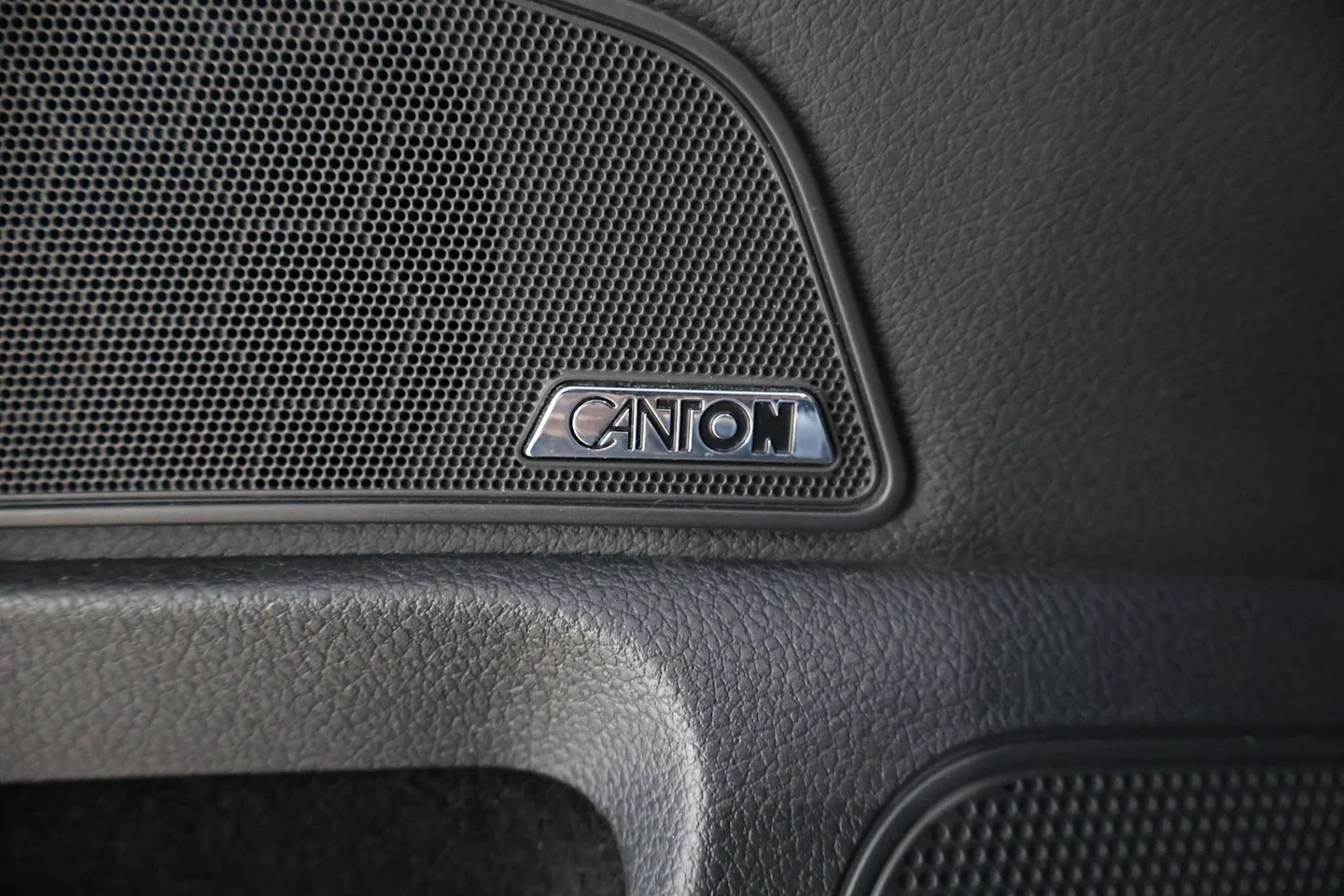 Car Image - 3rhj9ttfv7XUEbrP2QINiC