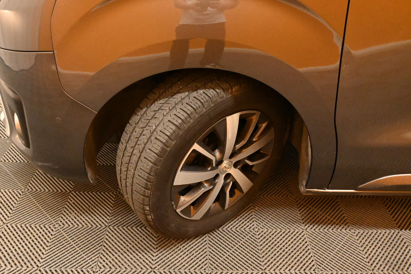 Car Image - 5xigk8lnlEP3sbHulctwTH