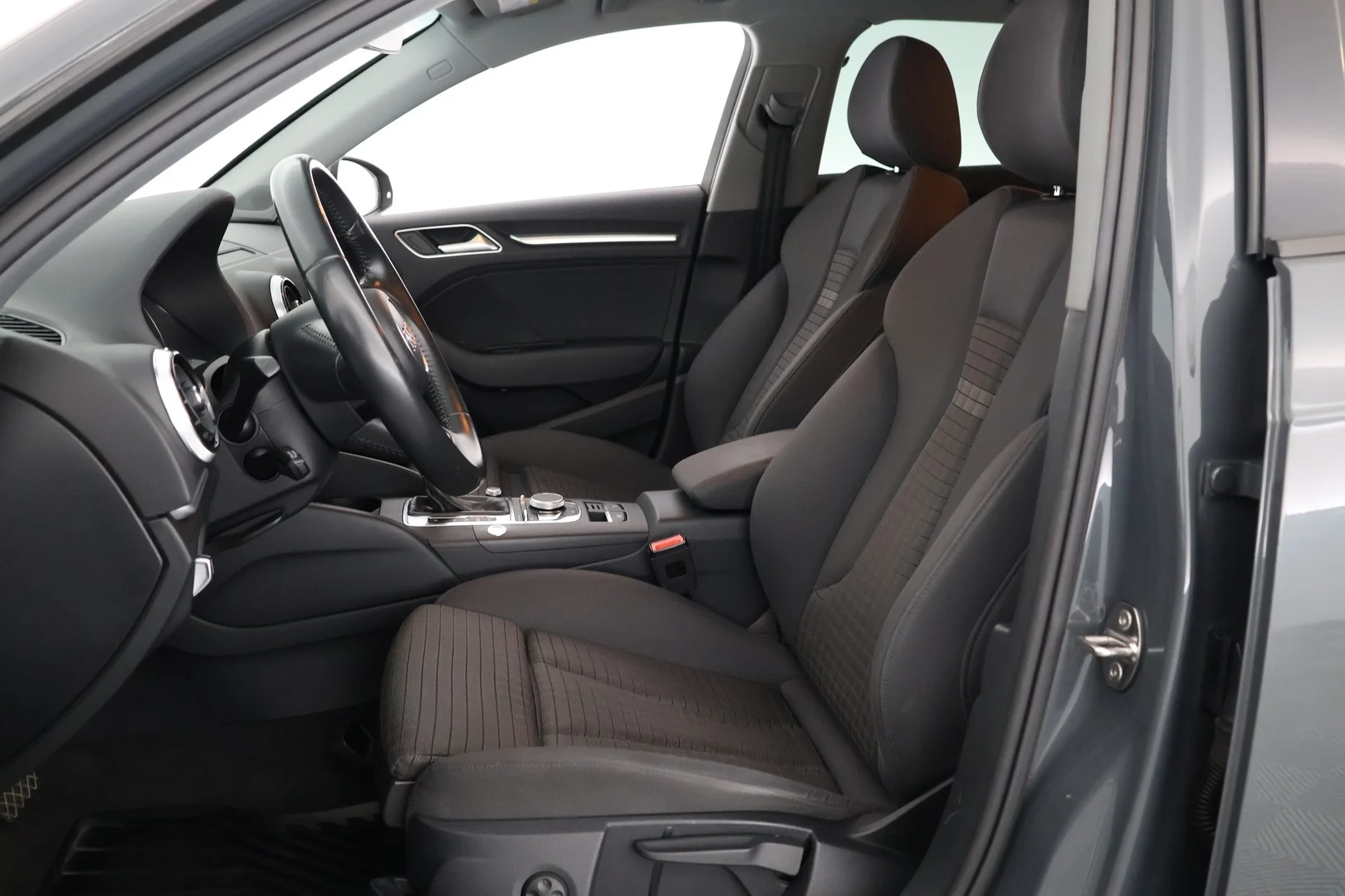 Car Image - 5sodkSOVV4R8wfBnU6HsnU