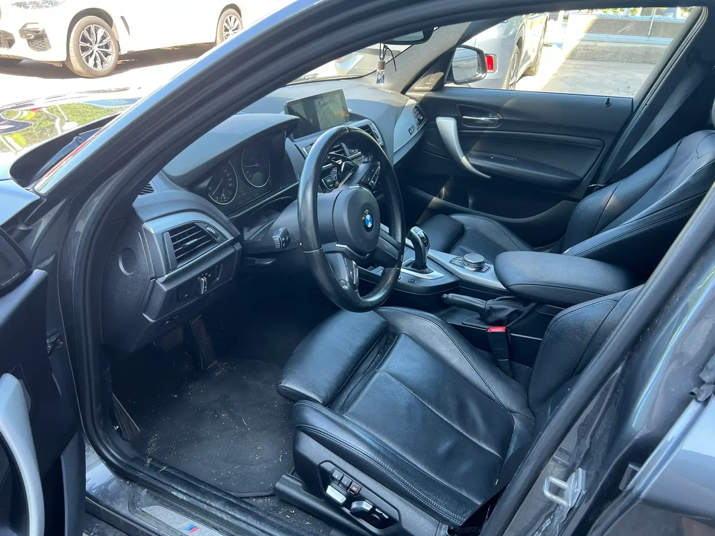 Car Image - 32fBXzxZWaAQ3mRDuorm9J