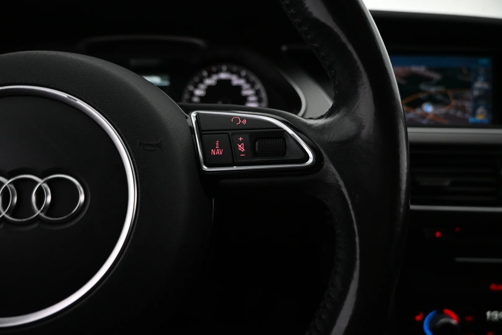 Car Image - 4MMVP8CKVype1x00dTYV1n