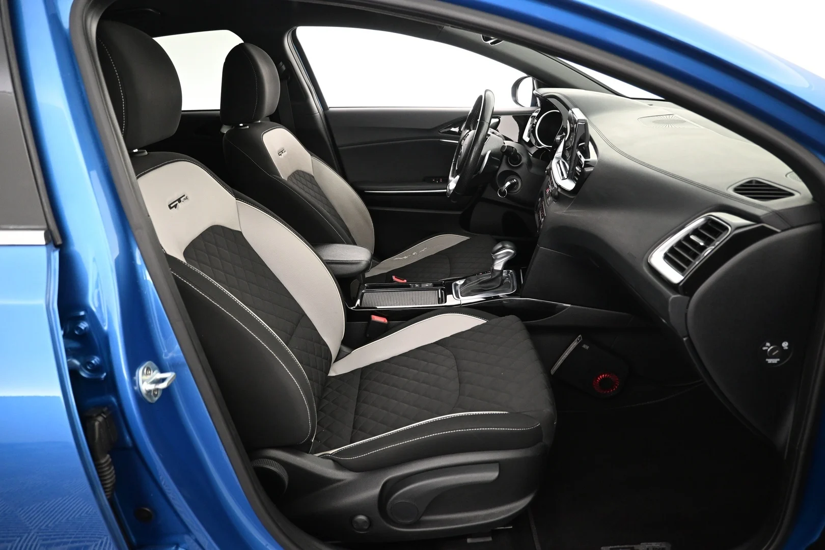 Car Image - 1NQToc14EJlLjwNPHYqYEX