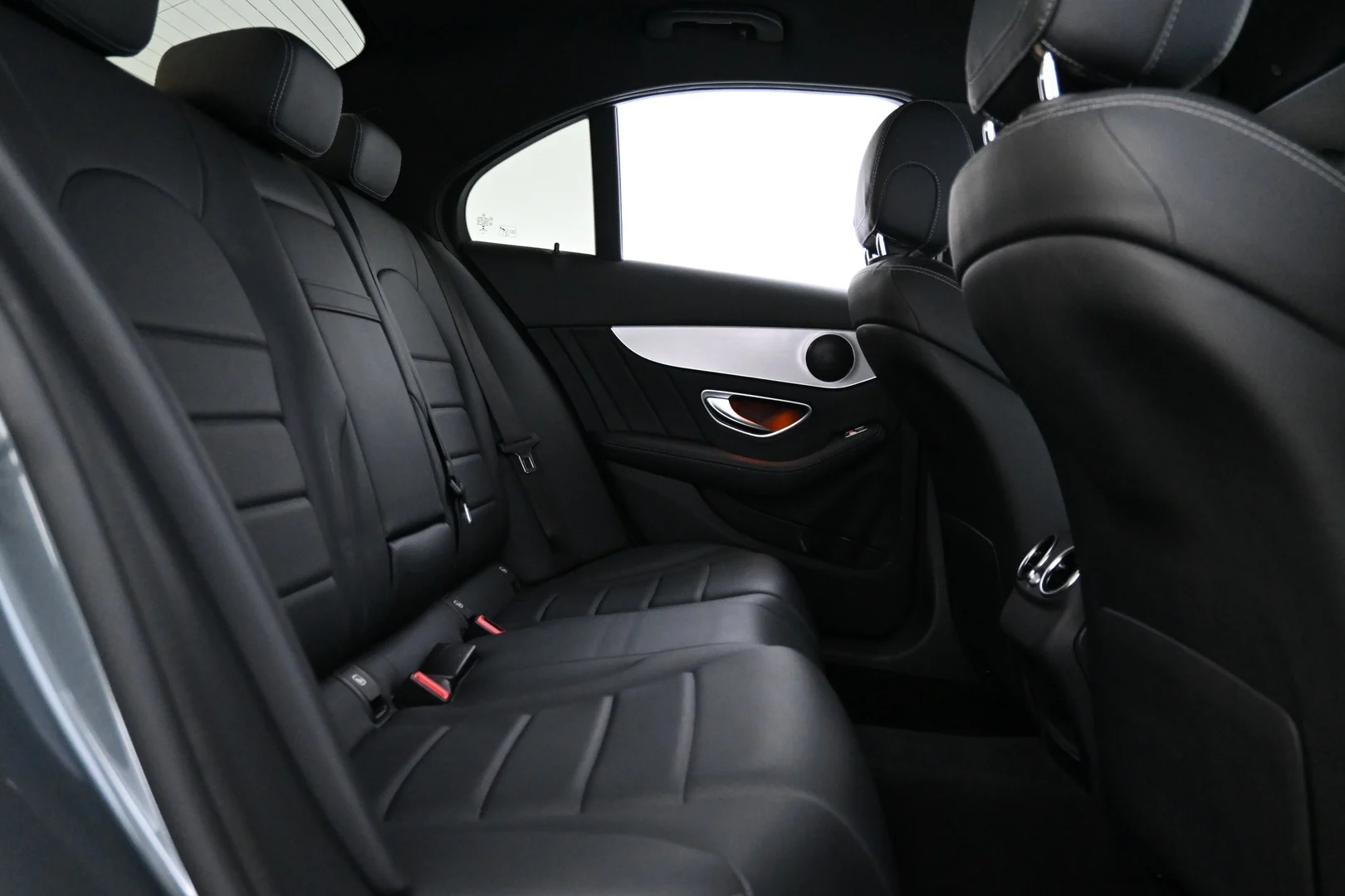 Car Image - Bq1fXrroIwiYVLooQUcrj