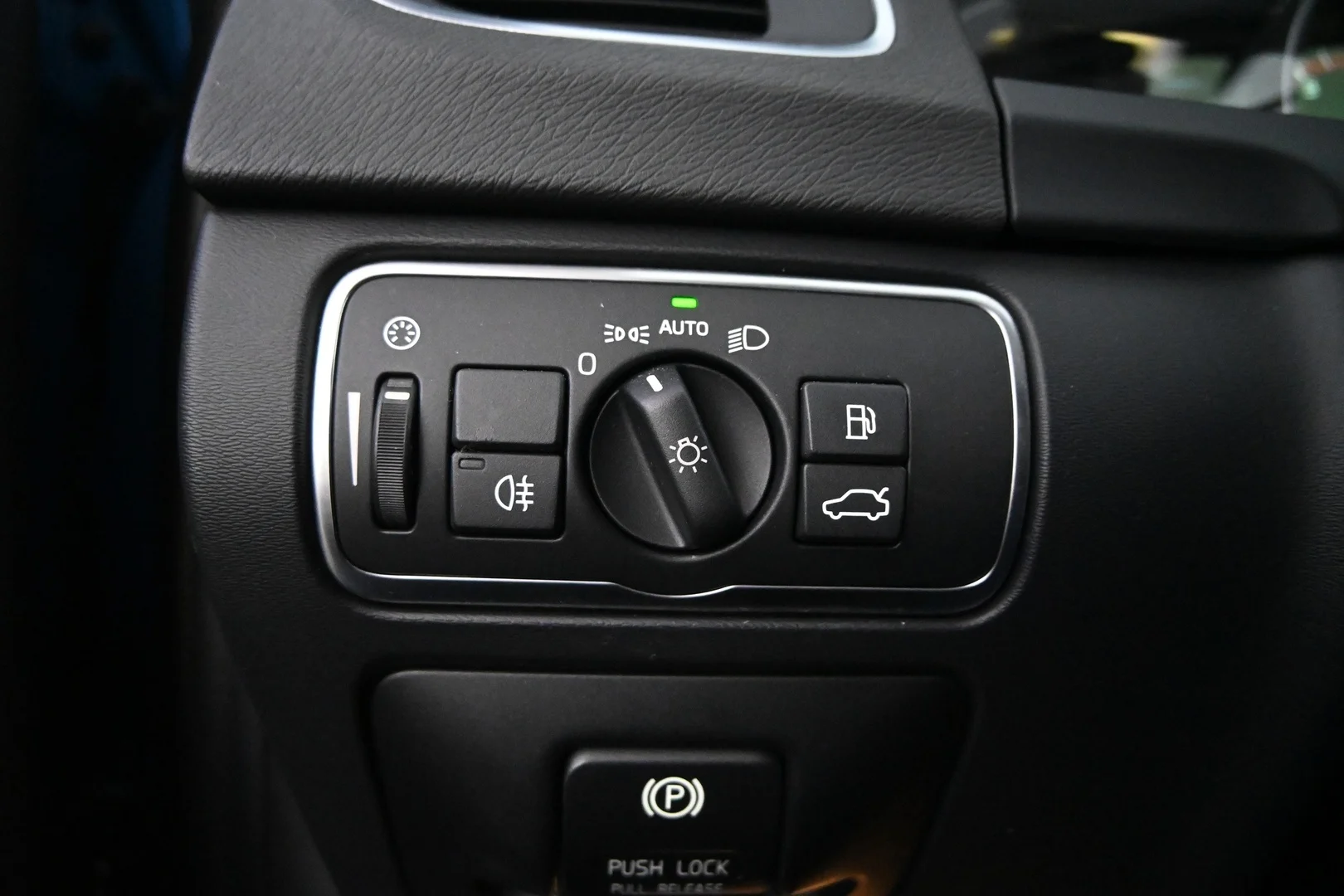 Car Image - OlSVECCumy83hltrCiu2y