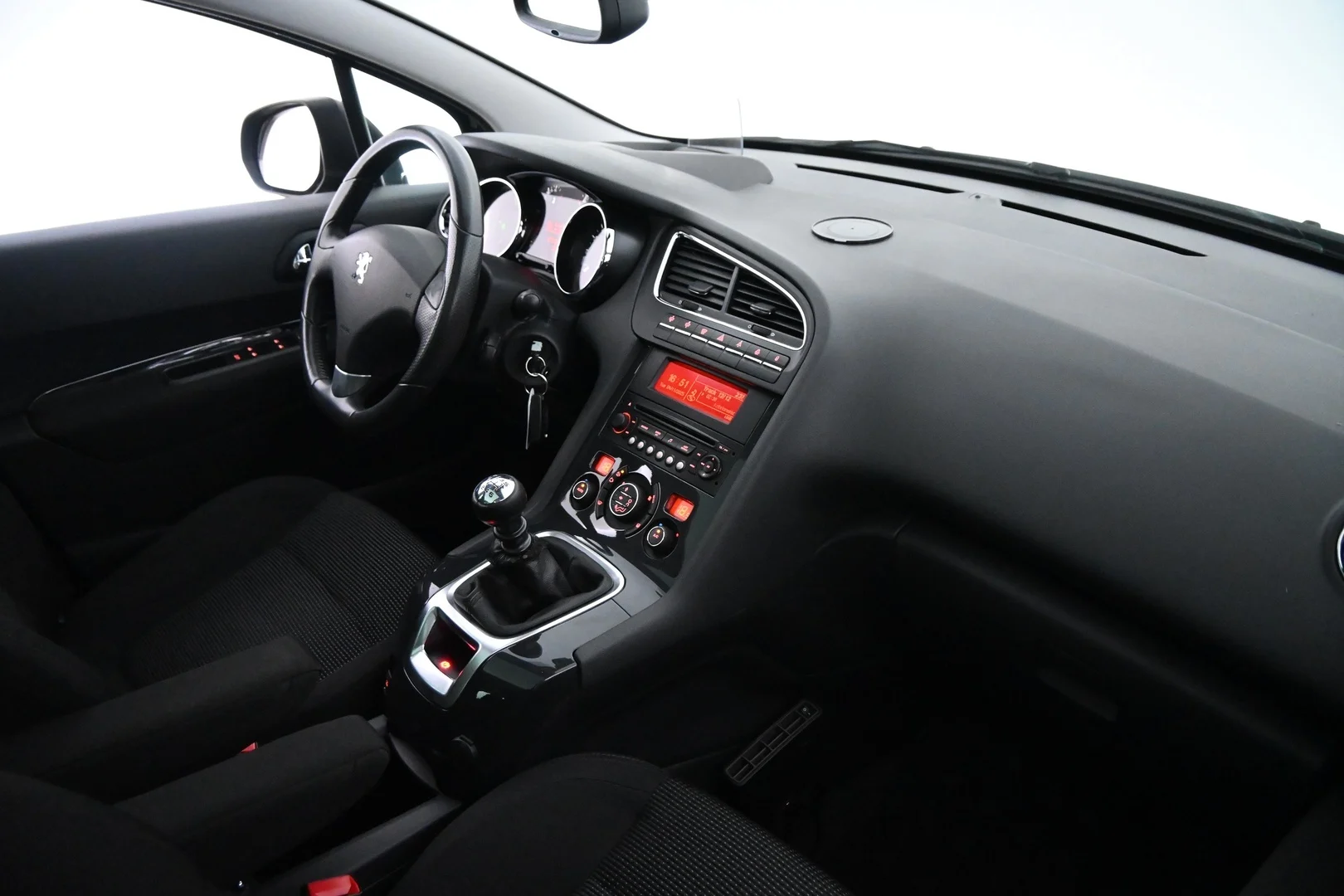 Car Image - 1C0zkr0rqvi7qltffJ8Pui