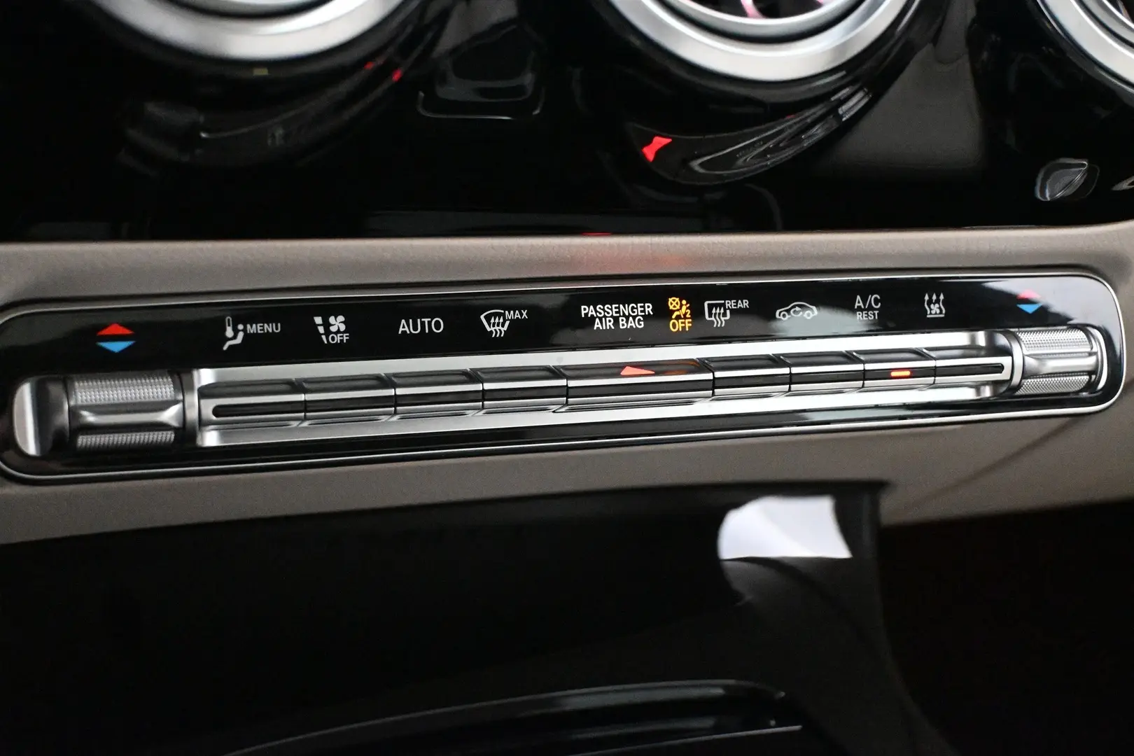 Car Image - 4qaENebTkL3GN2ZrSKG2Sg