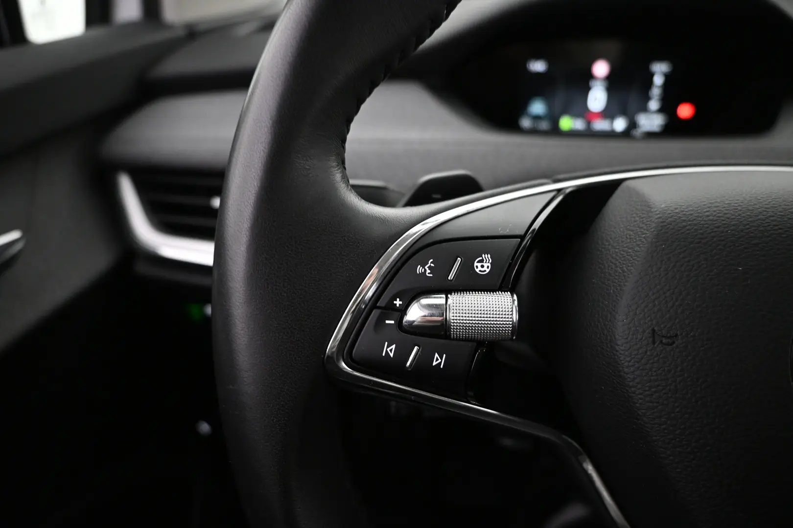 Car Image - 1zsMQ7wTINvl4SxezNTXxV