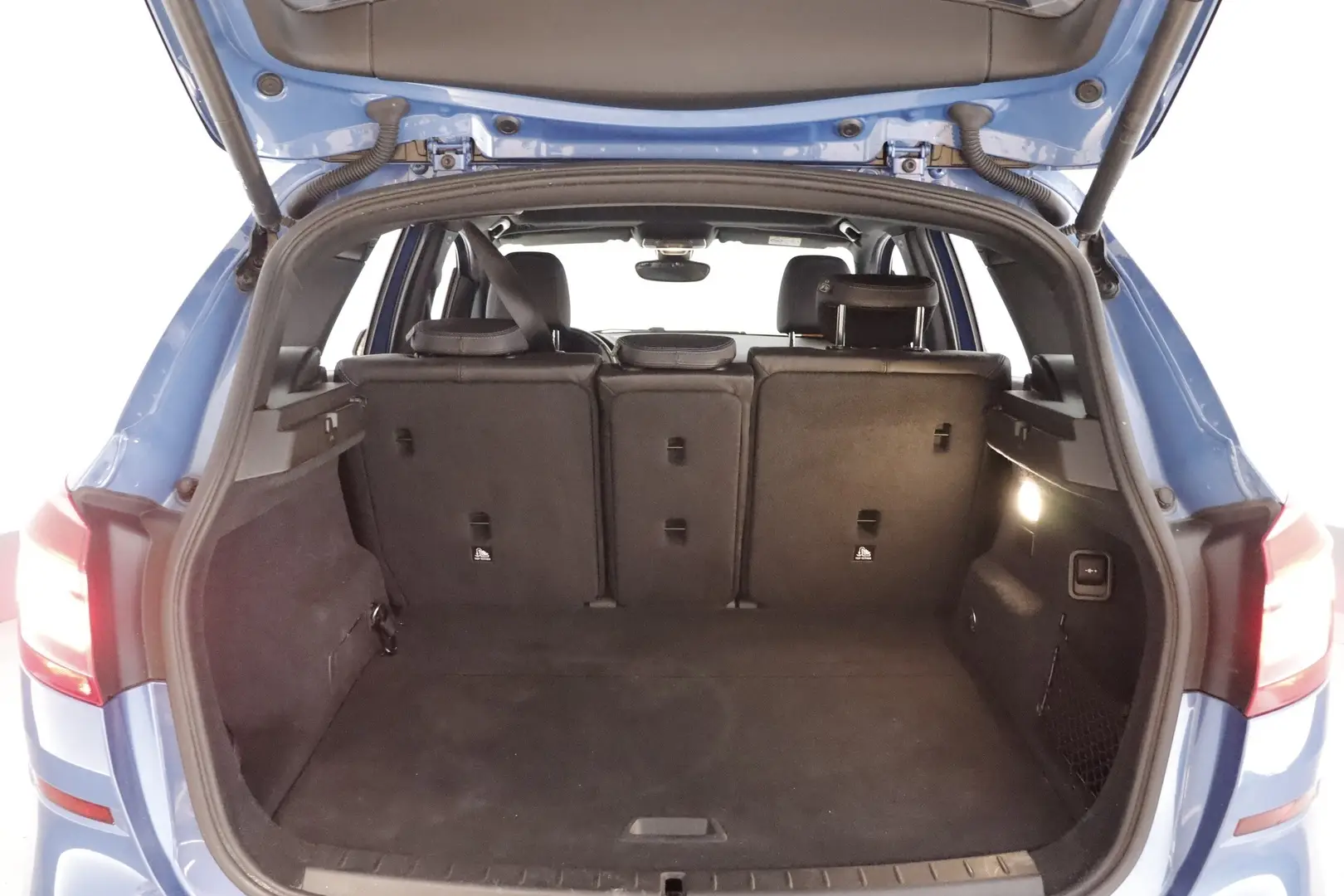 Car Image - 6VKktYSV7ZhGqmeVr3u9y8