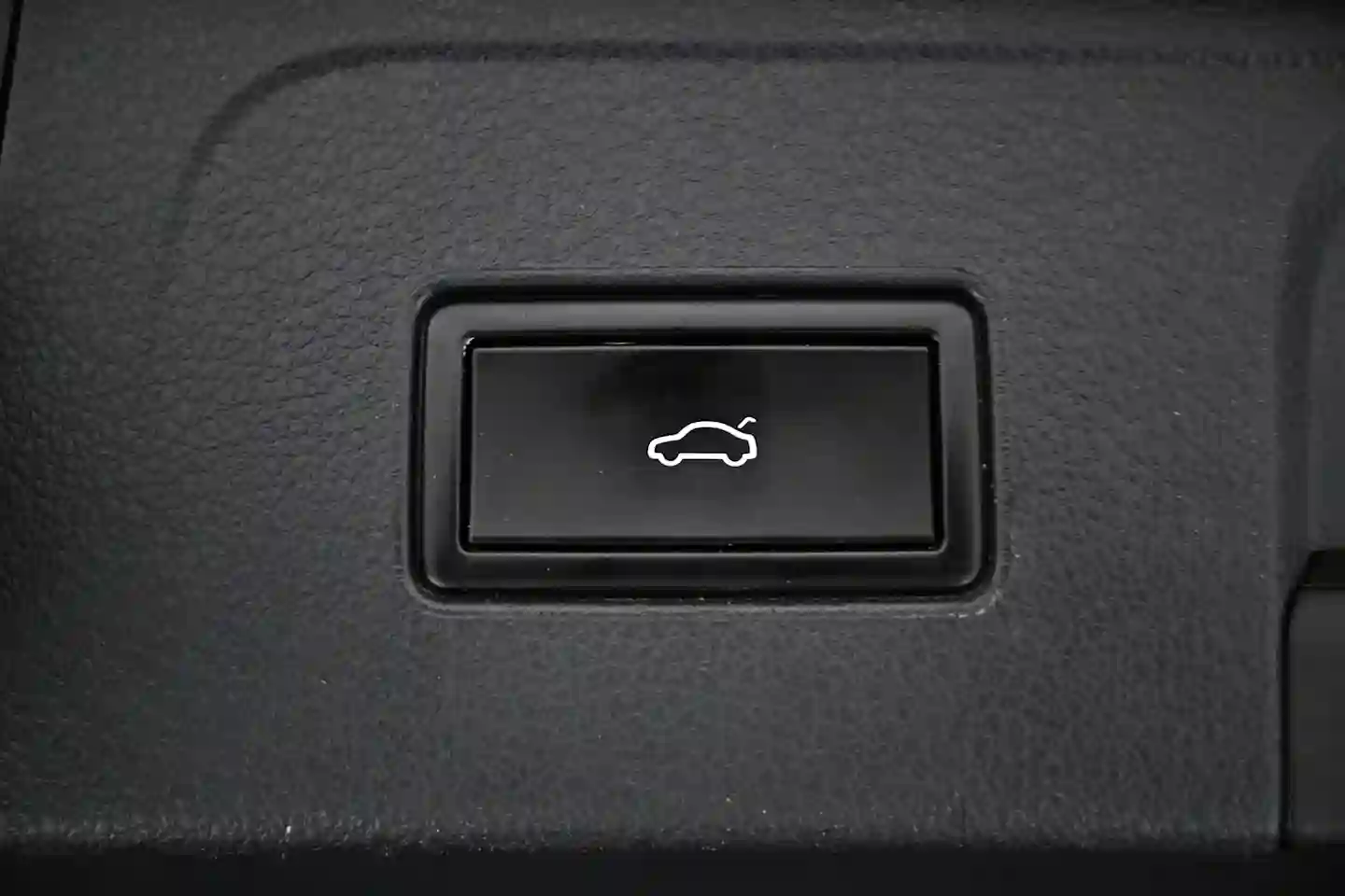 Car Image - 25xr8rl7uSJQynqT200OVQ
