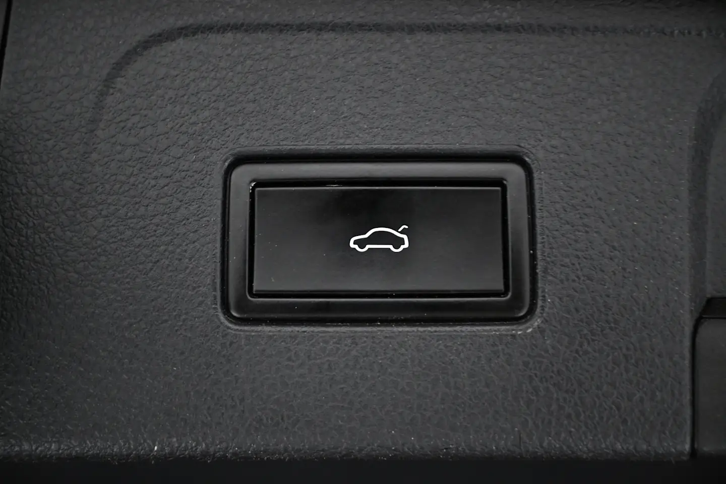 Car Image - 25xr8rl7uSJQynqT200OVQ