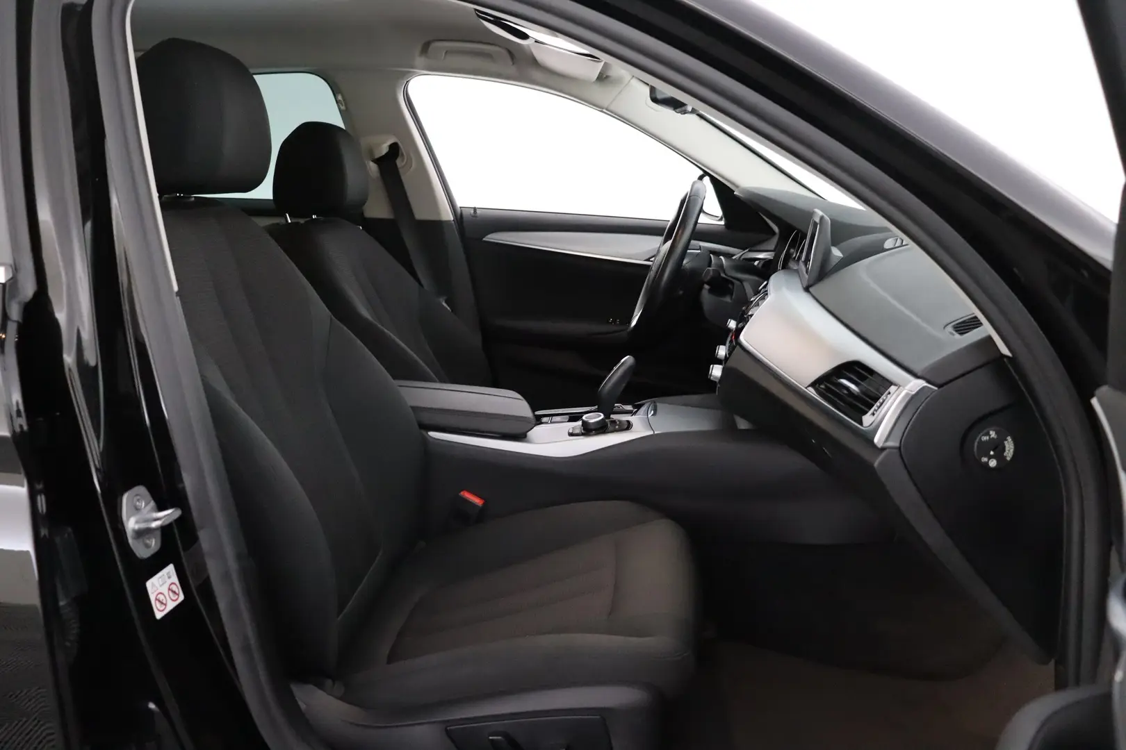 Car Image - 19jdeylwNVoCci9pmiTbML