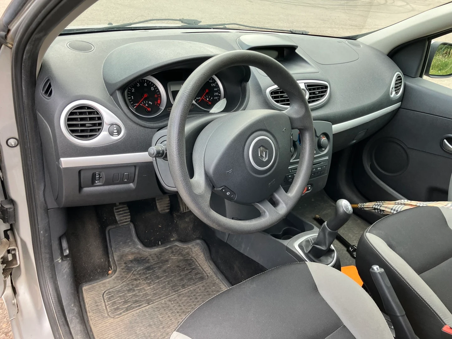 Car Image - 55jDENMPQsKYirAZllr8sG