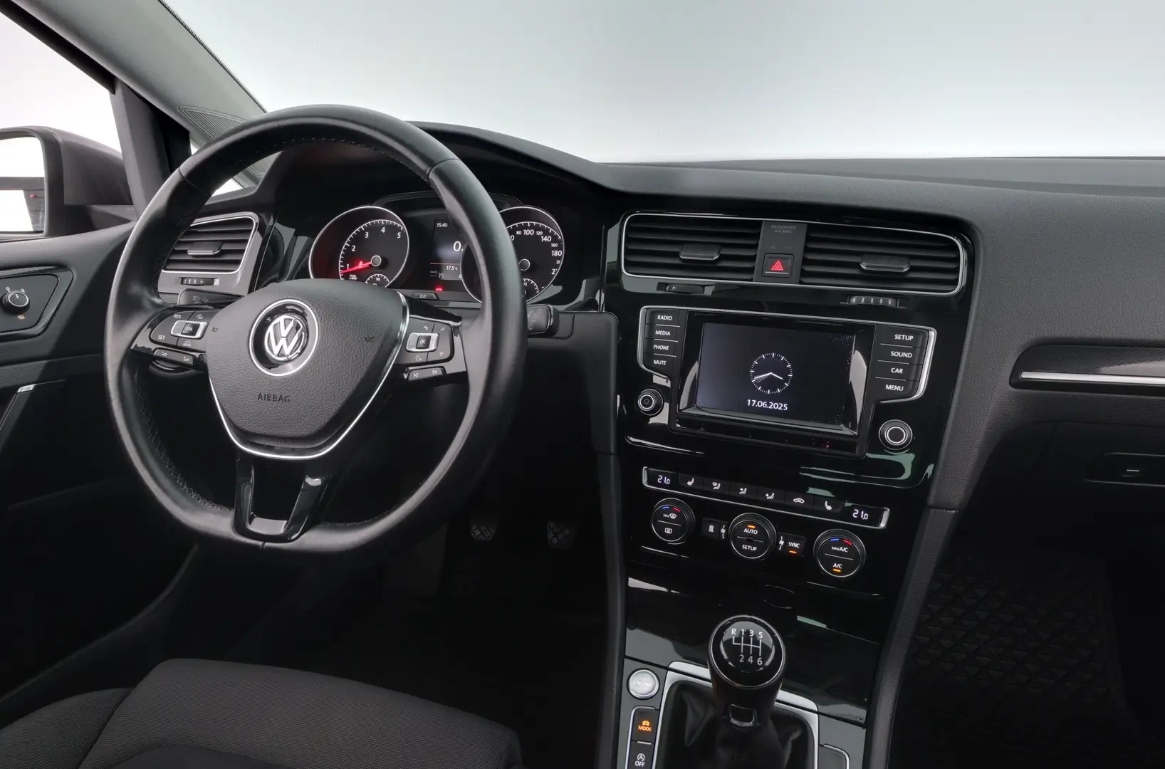 Car Image - 75FPxitWmI8EO70C0Ty2N
