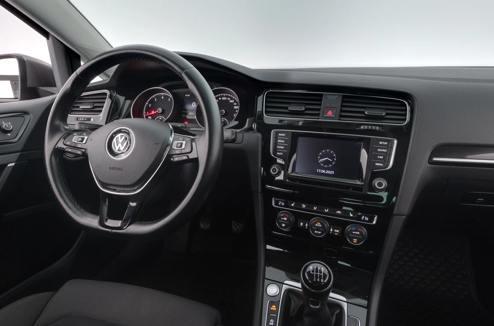 Car Image - 75FPxitWmI8EO70C0Ty2N