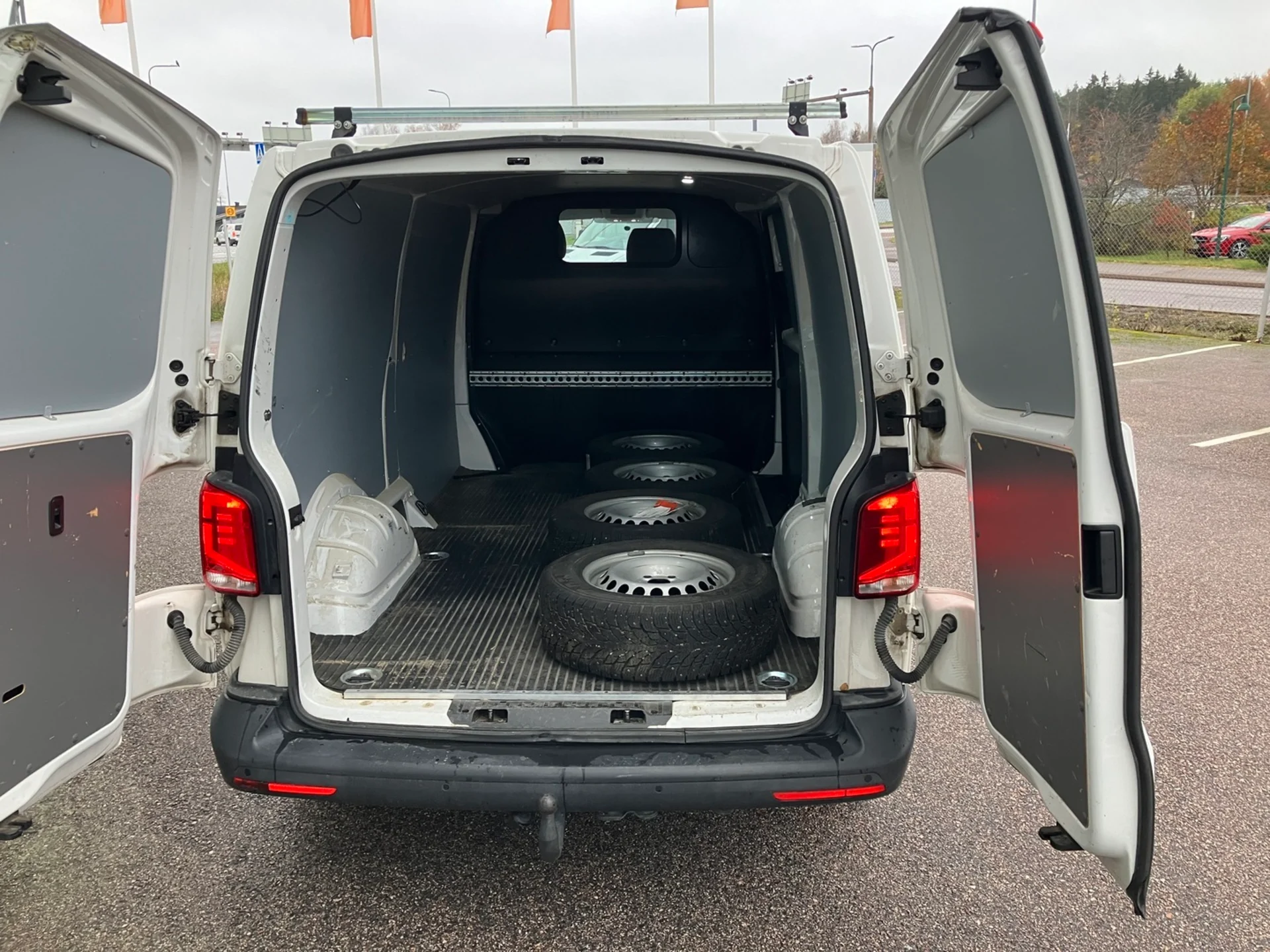 Car Image - 6YiYAASDTSbklSJg6W73AH
