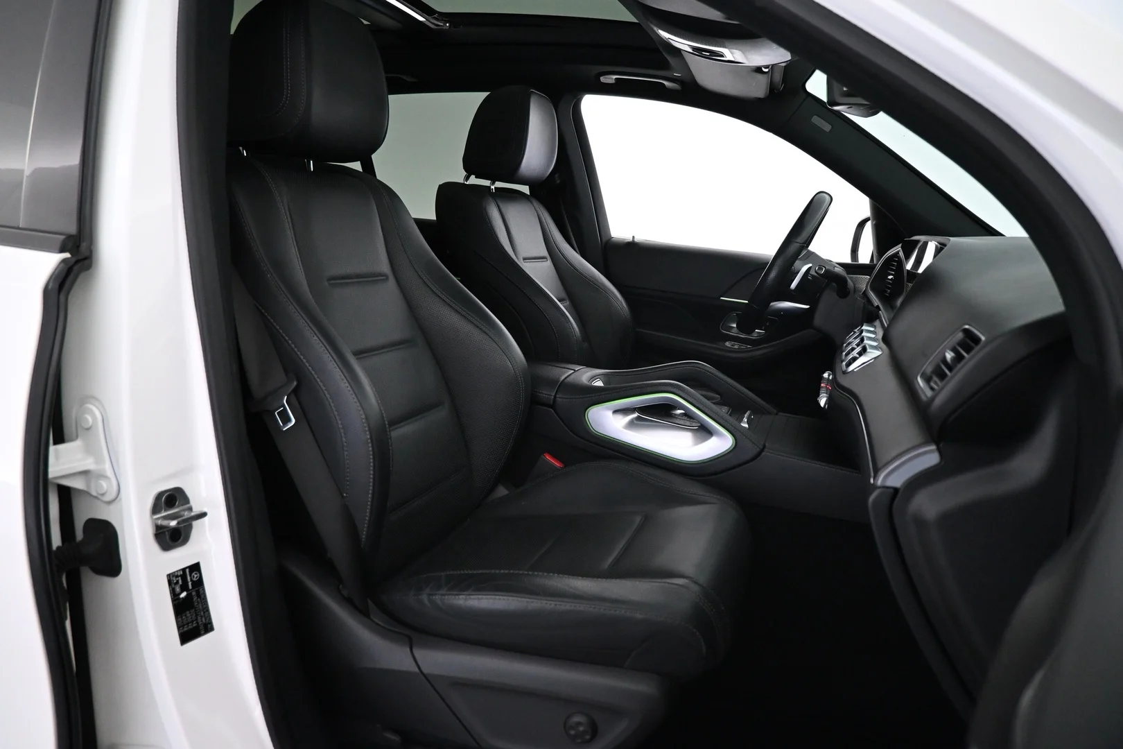 Car Image - 4zImpWYla667XCwQcETaGv