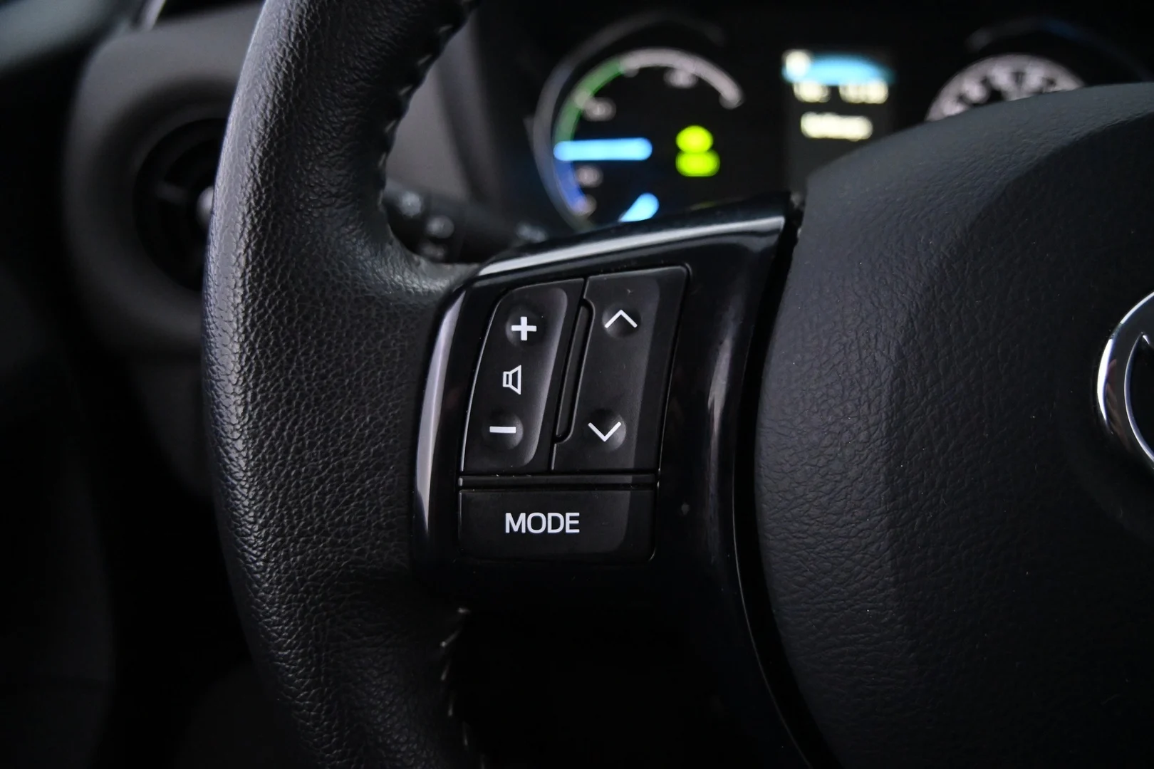 Car Image - 1EBQRO3plQITQhYzzvCASX