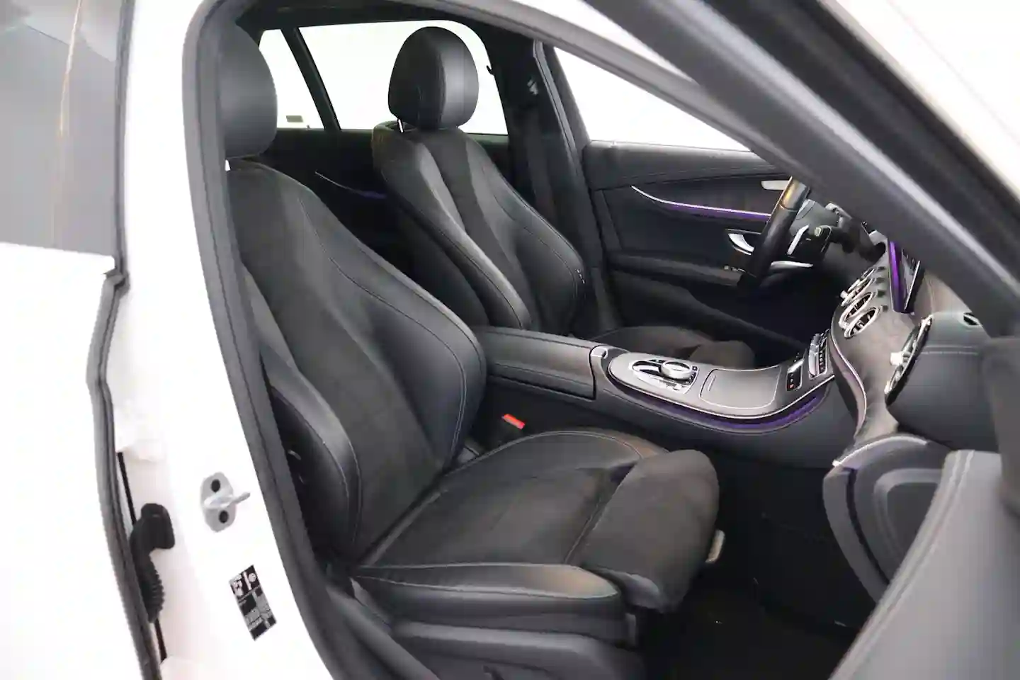 Car Image - 3sQHL6td96JlaN1hqsW4fZ