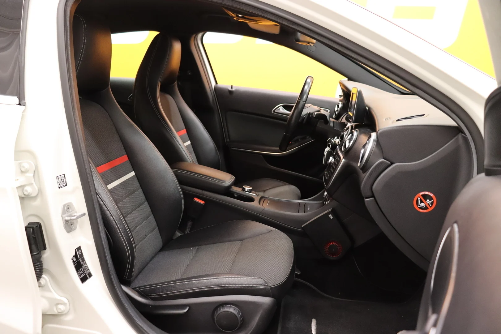 Car Image - VNIzUmqDWRYUa87kd6M8S