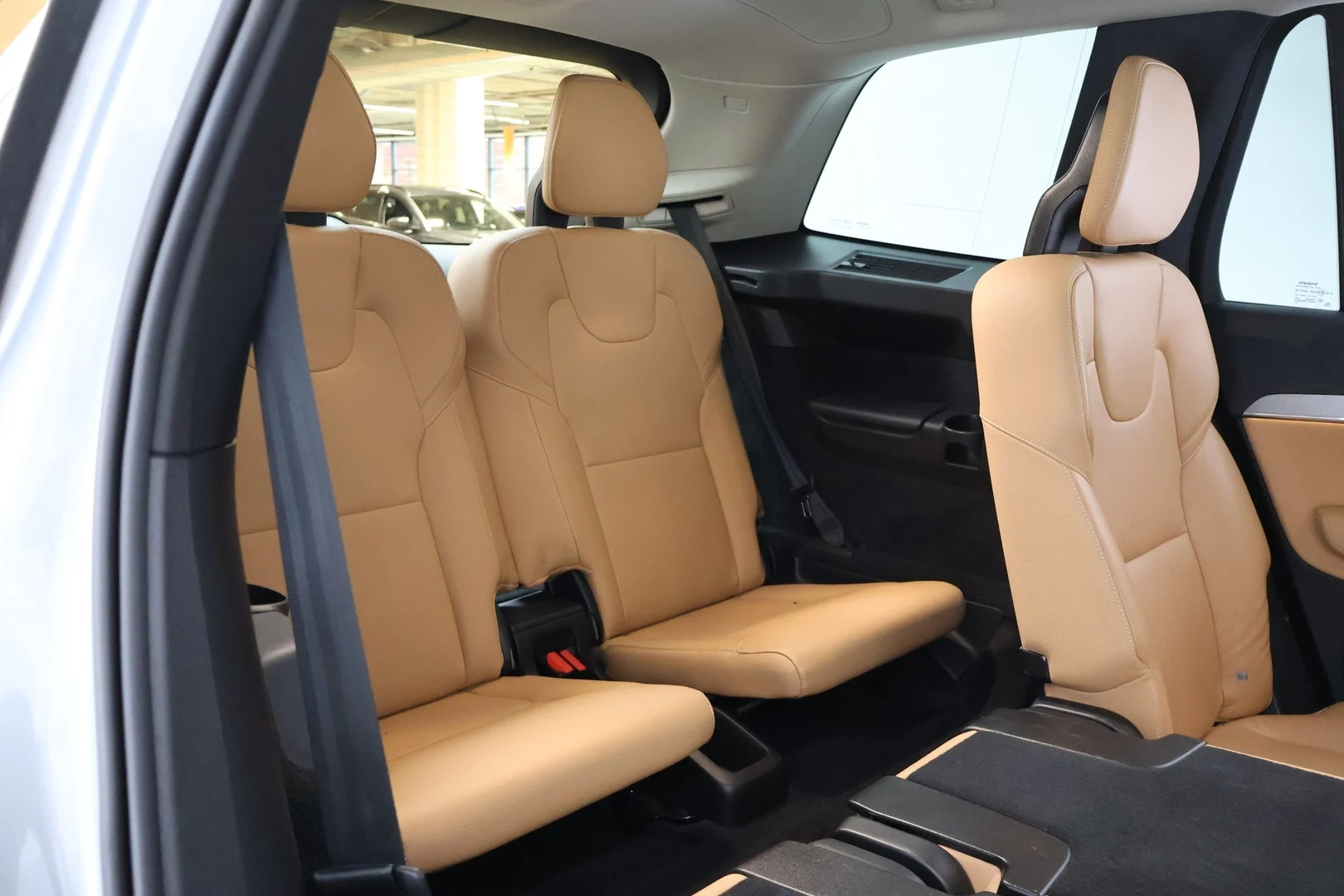 Car Image - 48jFc9SVMWxVJIpUPkpref