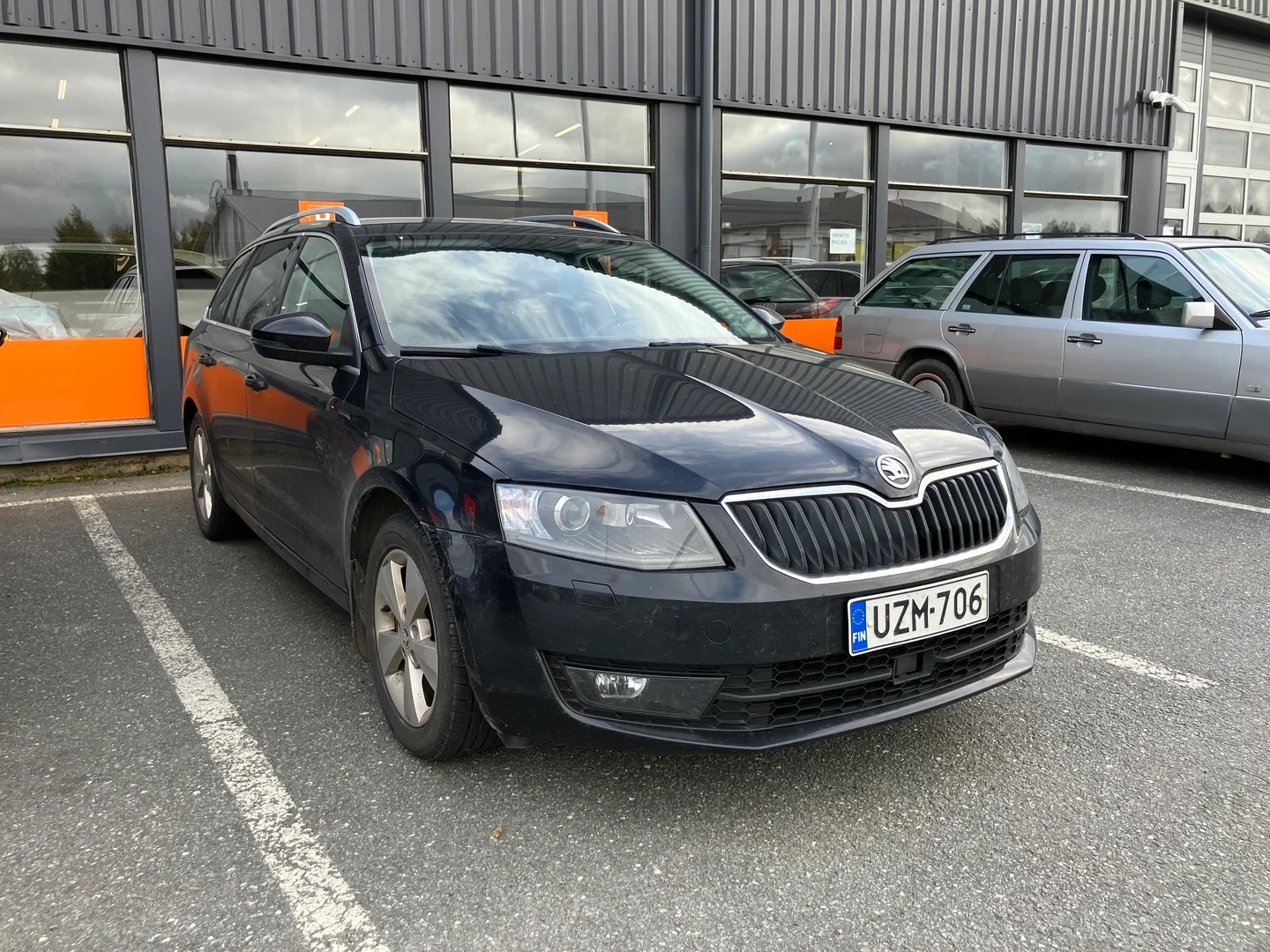 Car Image - 7eP4Nu9lPsLRuJthczZcr5