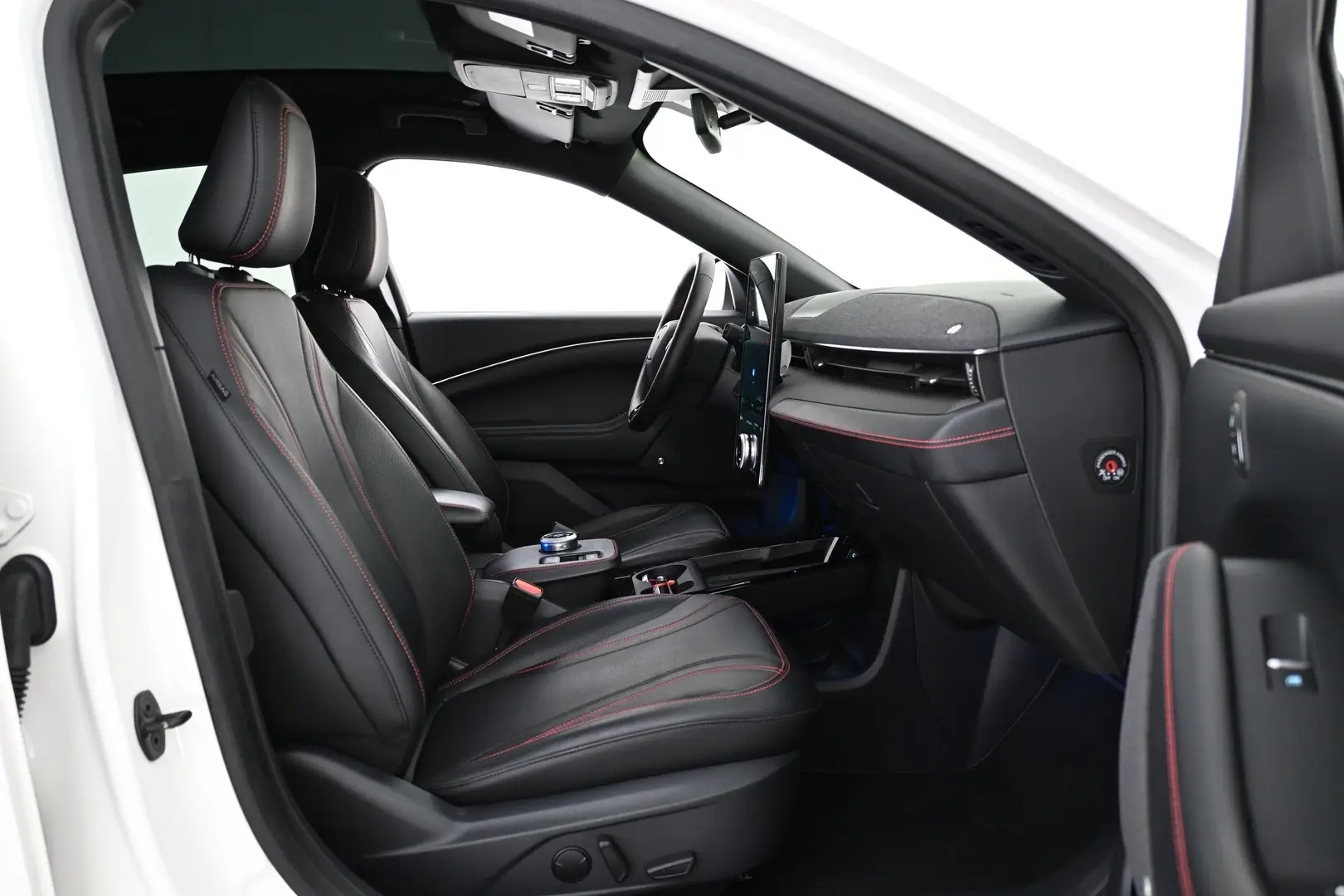 Car Image - 7Gr5ibZjdWTi9IjFPAeiAt