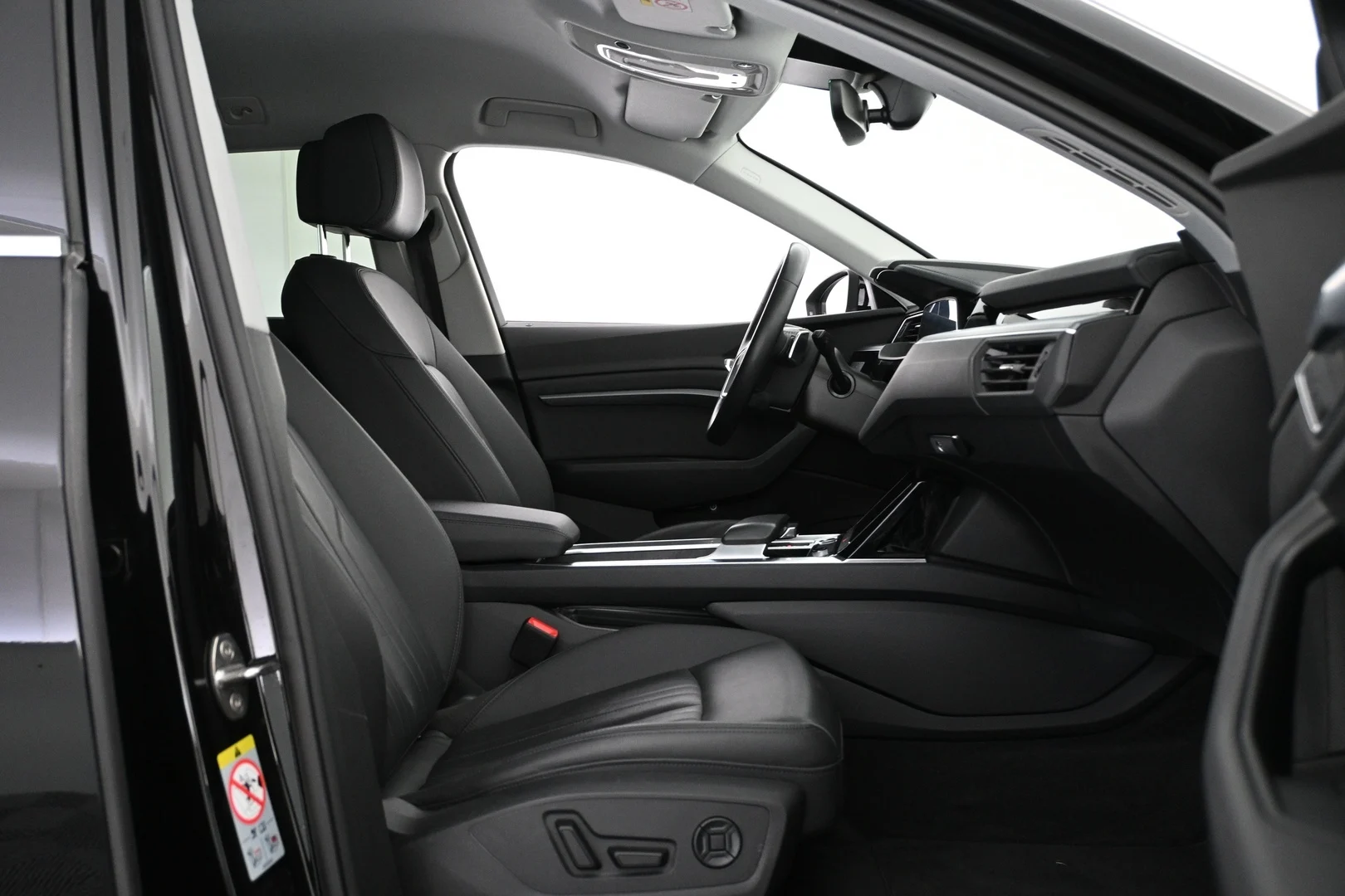 Car Image - 546k7QWMfHoyY9LCmk0hSN