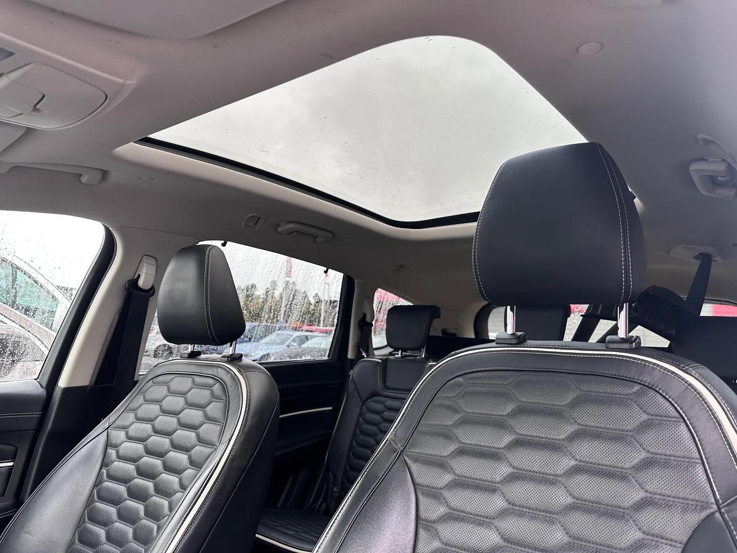 Car Image - 5Z8NEytwE6cKbygE3DerSa