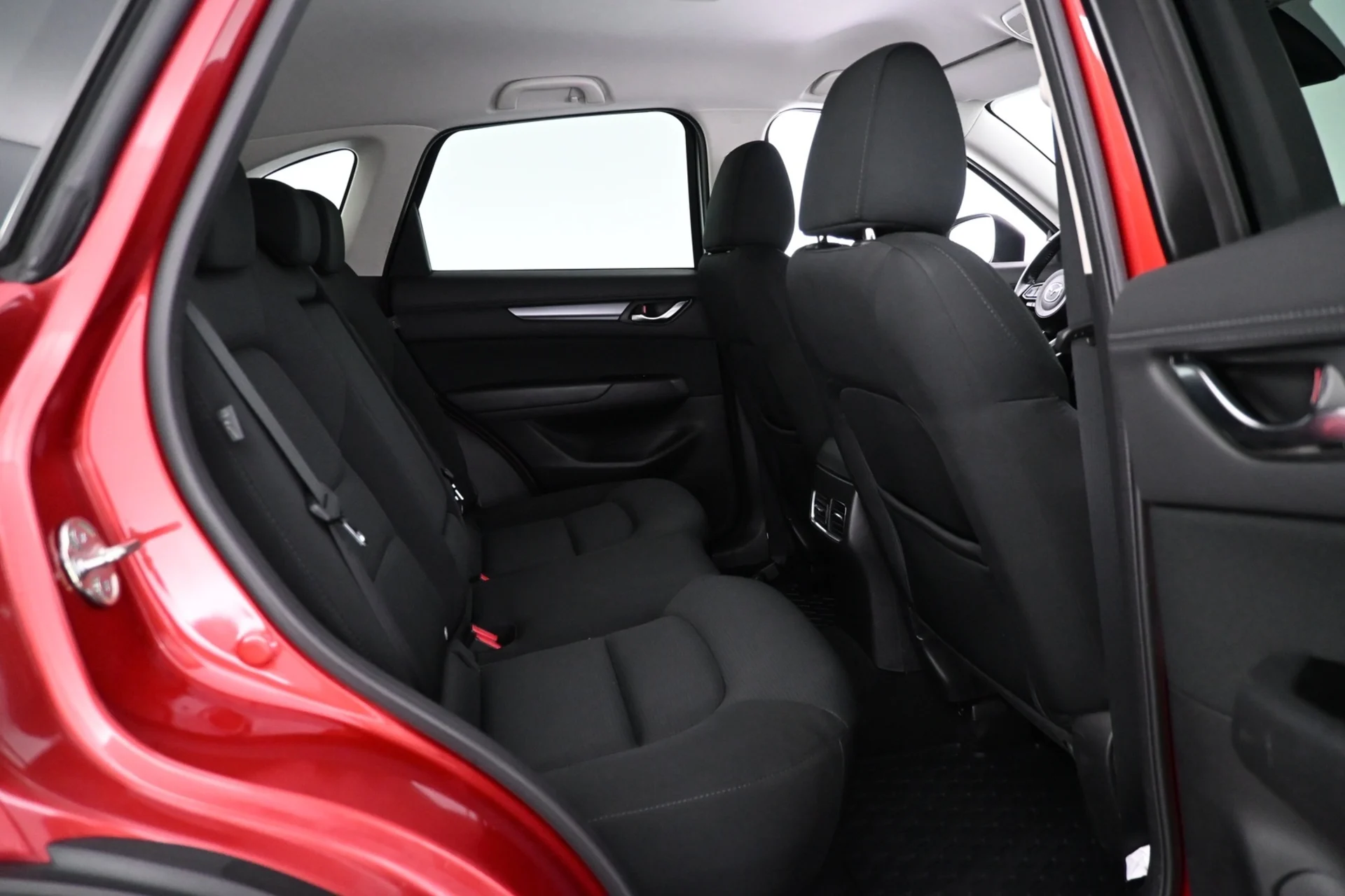 Car Image - V8Luium5qRcEuTjS9PJh5