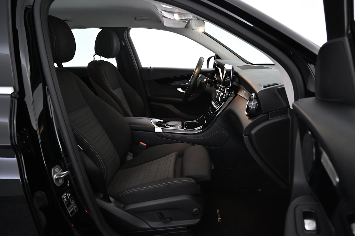 Car Image - 2VhyiIZwJ2dQxOmDFxJhLL