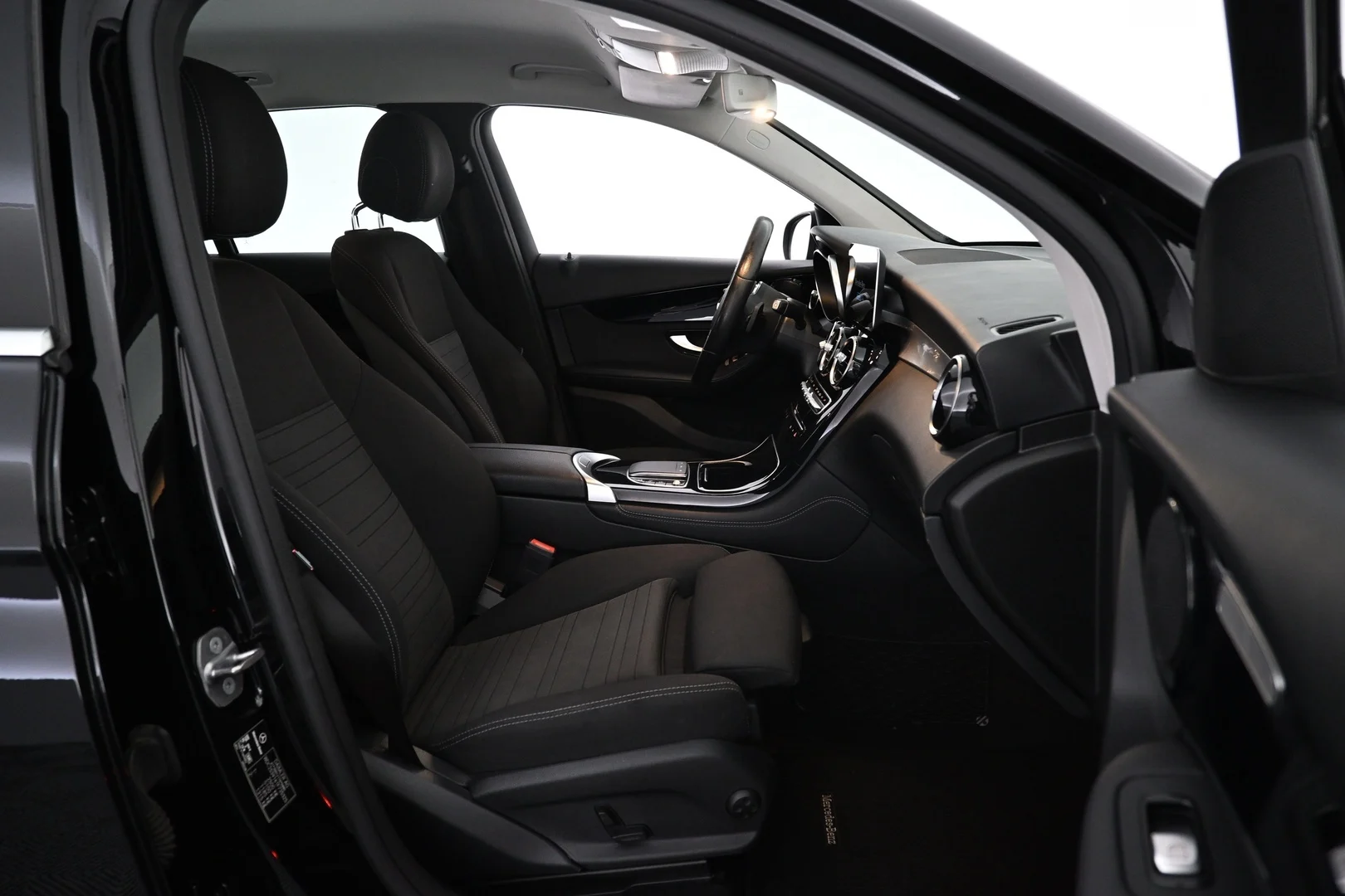 Car Image - 2VhyiIZwJ2dQxOmDFxJhLL